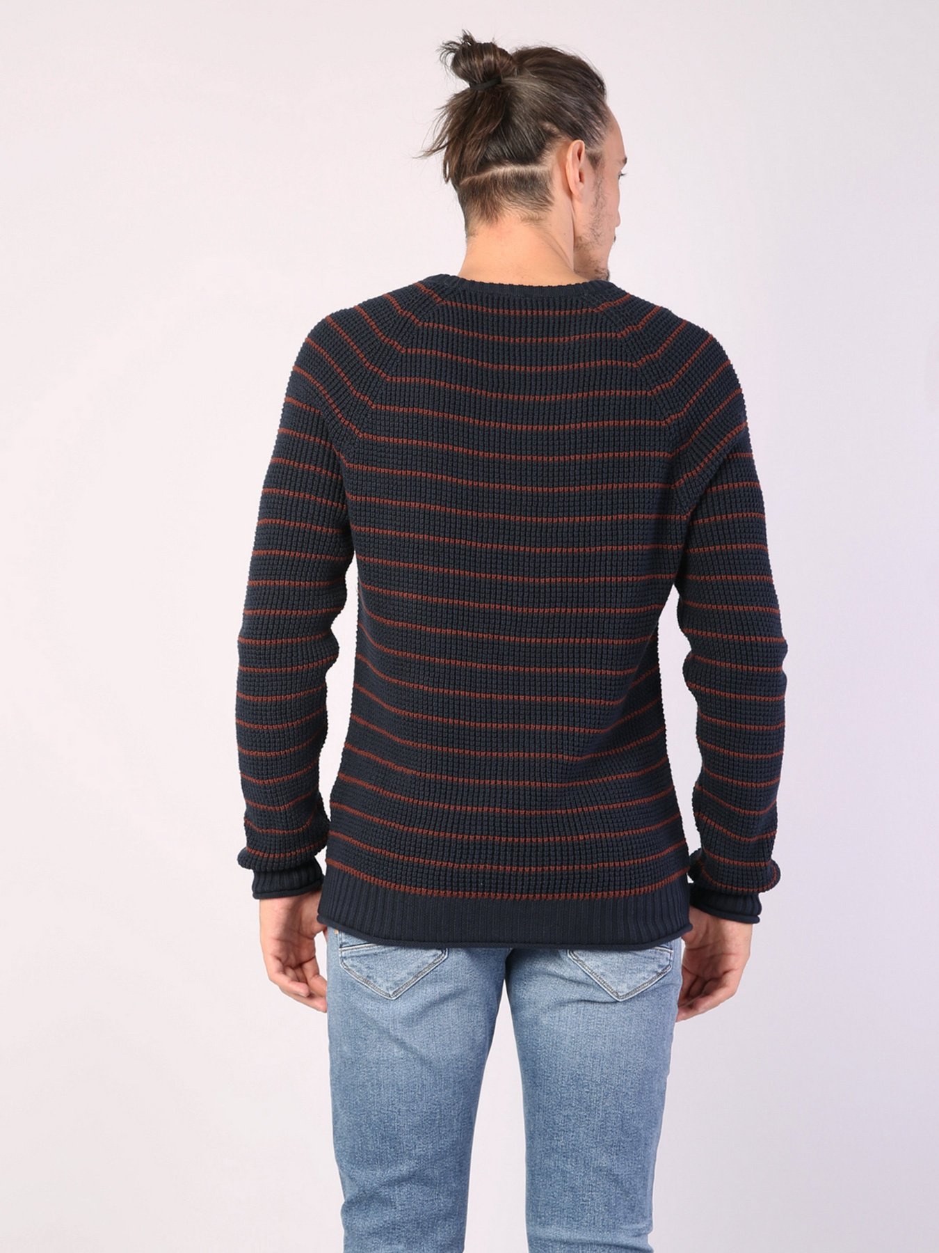 Свитер Colin’s модель CL1036353NAV Свитер Colin’s модель CL1036353NAV Фото