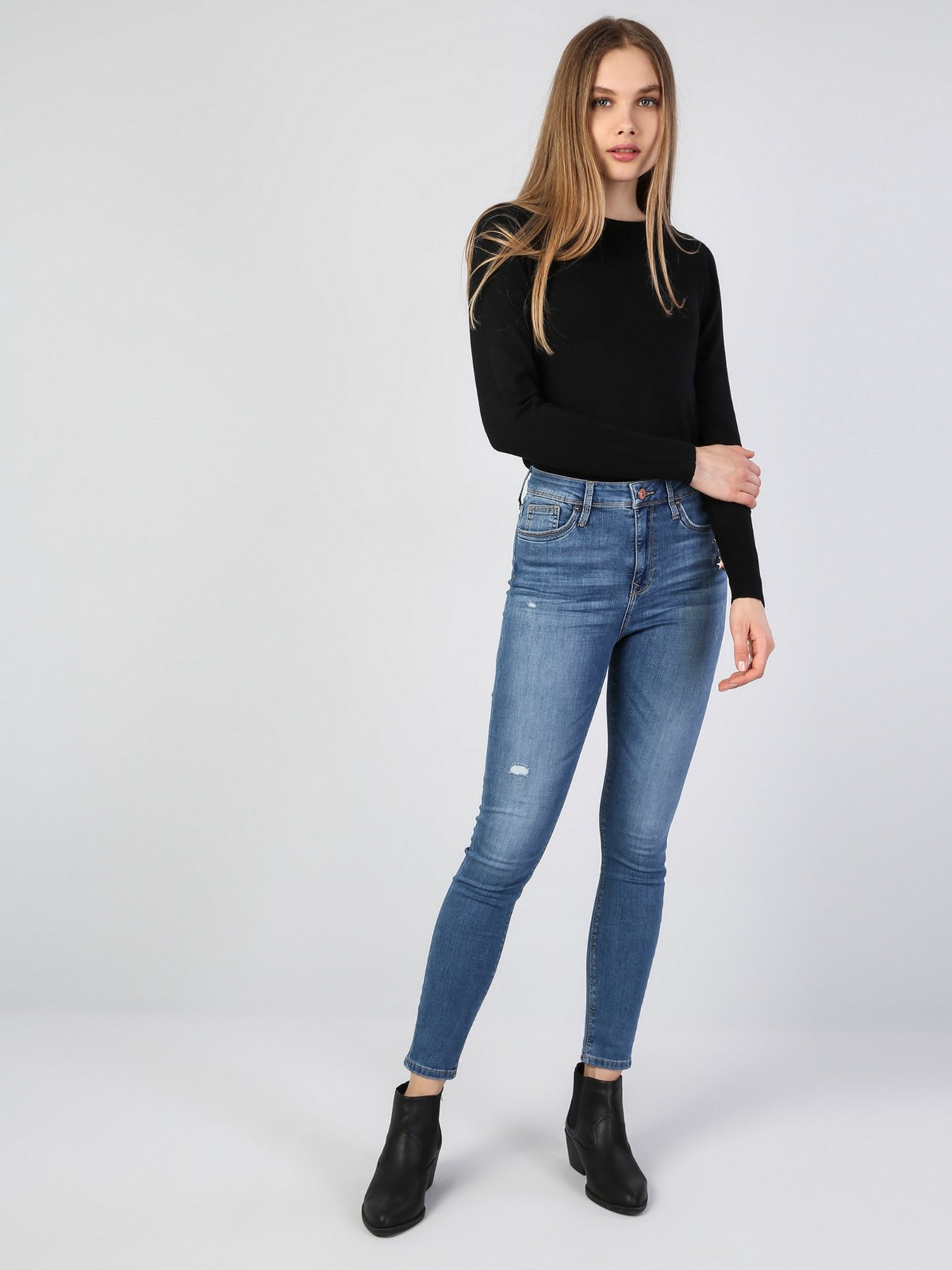 Свитер Colin’s модель CL1040210BLK Свитер Colin’s модель CL1040210BLK Фото