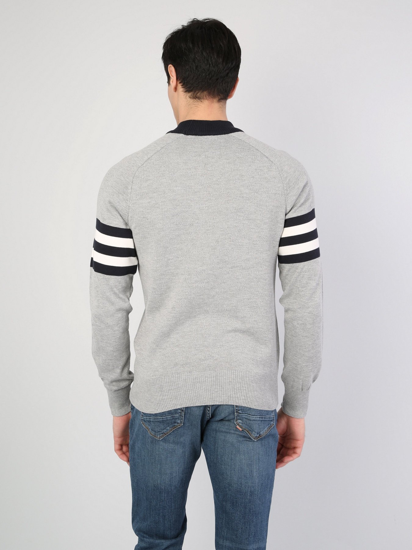 Свитер Colin’s модель CL1041079MGA Фото