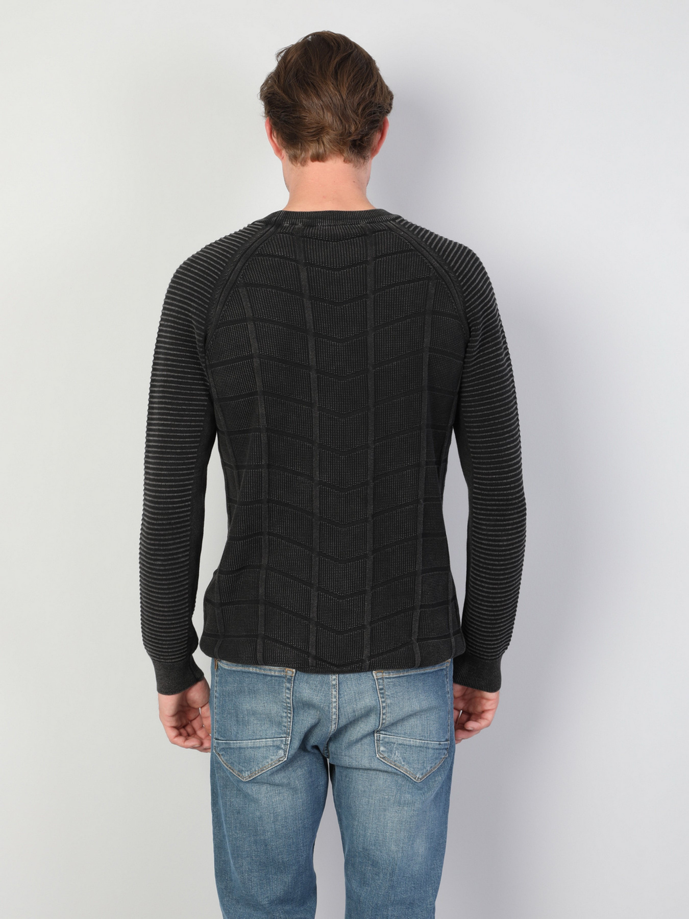 Джемпер Colin’s модель CL1044027ANT Джемпер Colin’s модель CL1044027ANT Фото