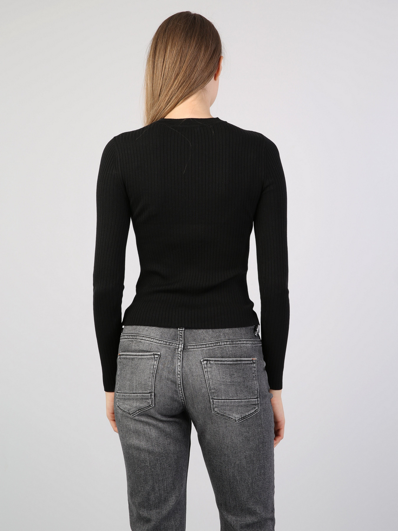 Свитер Colin’s модель CL1045023BLK Фото