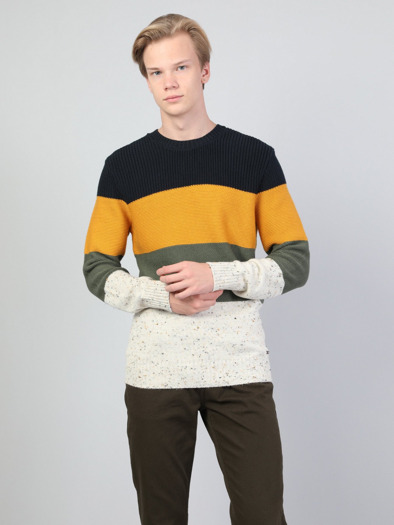 Свитер Colin’s модель CL1045242SNM Фото