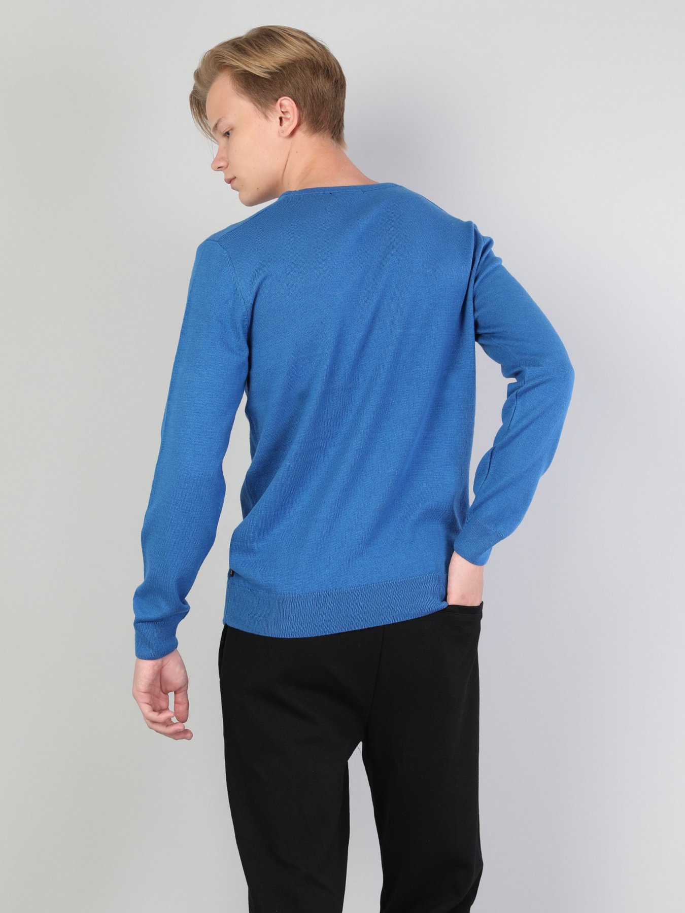 Джемпер Colin’s модель CL1023186SBM Фото