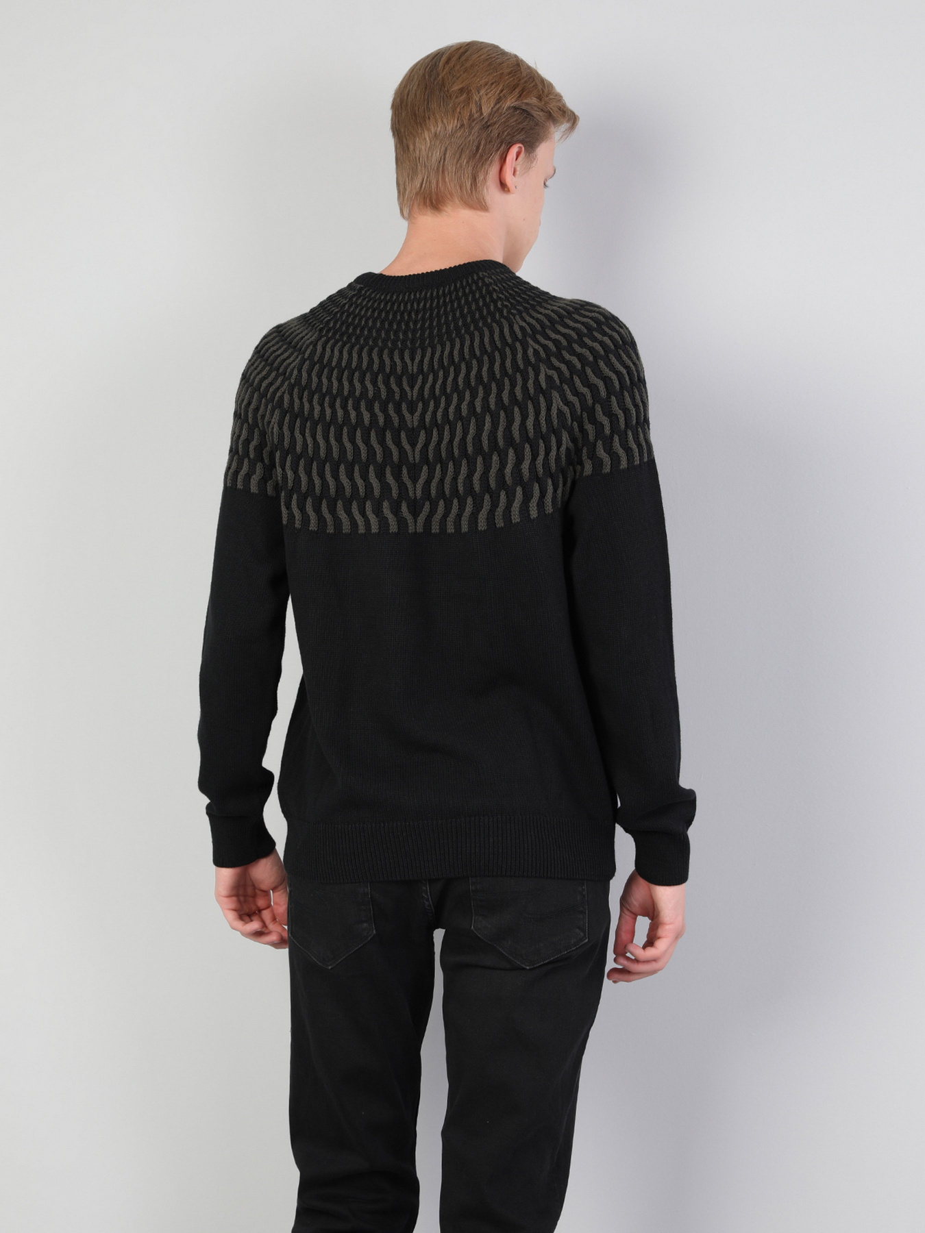 Джемпер Colin’s модель CL1045511BLK Фото