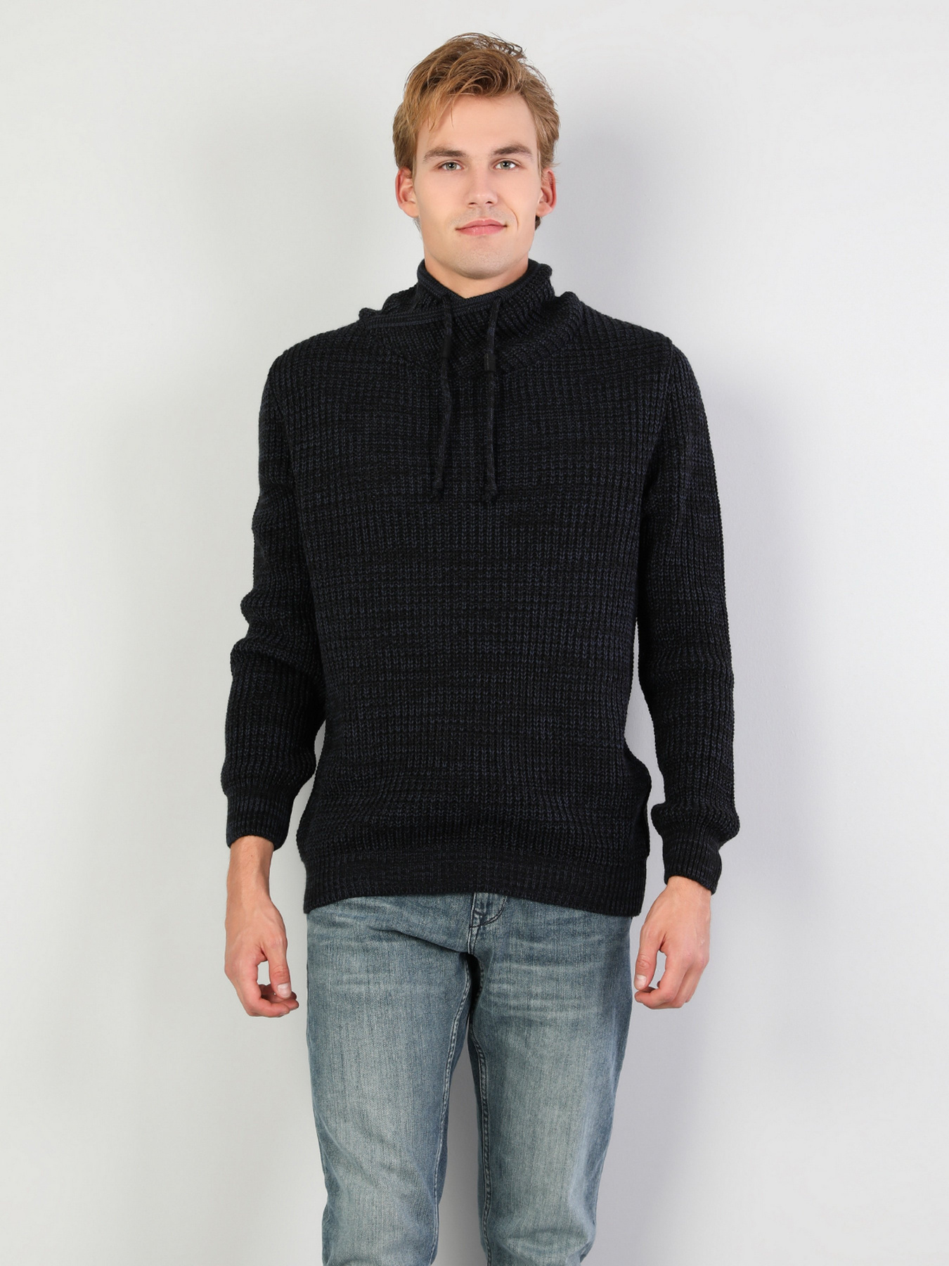 Свитер Colin’s модель CL1045883MNV Фото