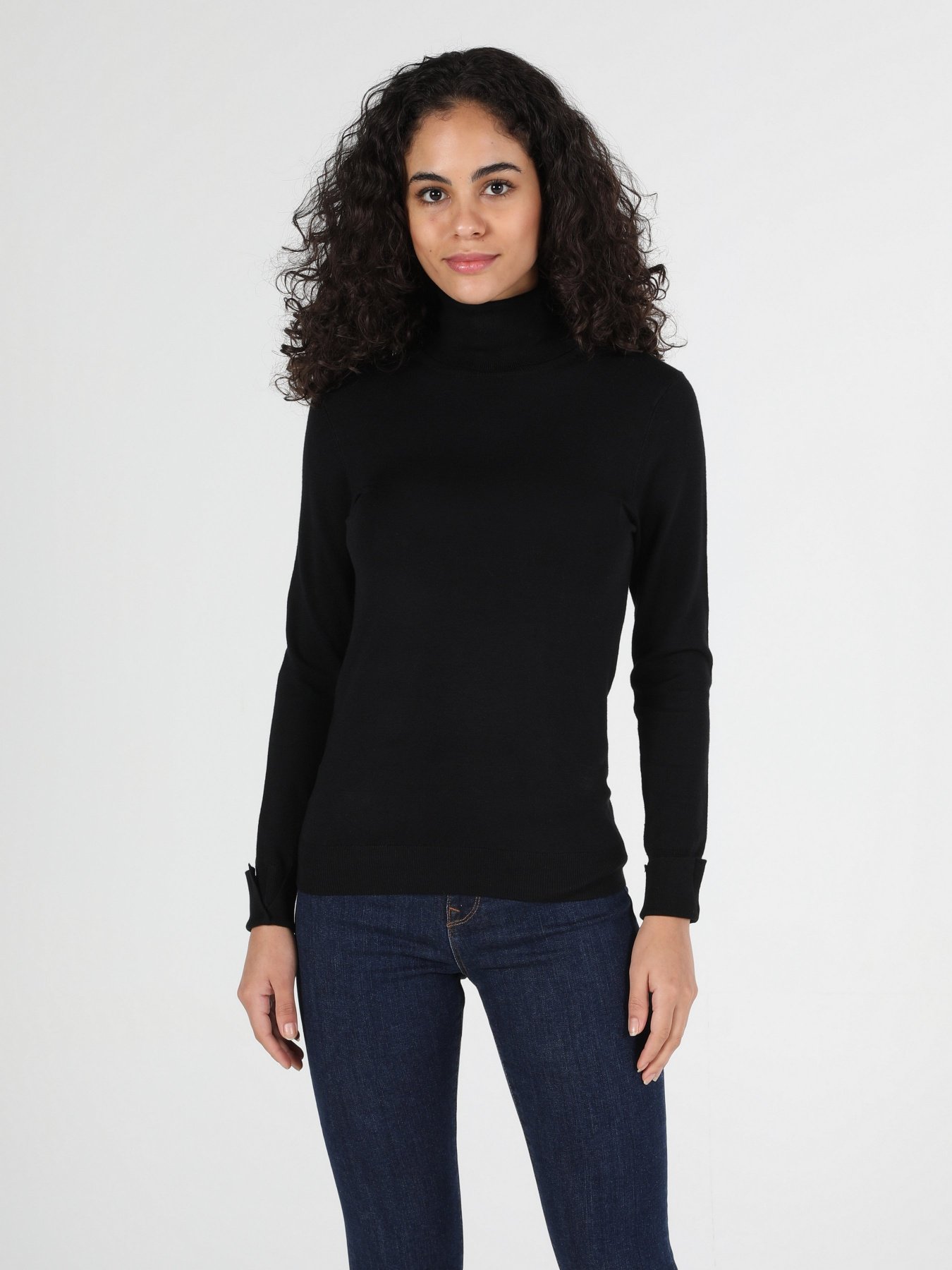 Водолазка Colin’s модель CL1051087BLK Водолазка Colin’s модель CL1051087BLK Фото