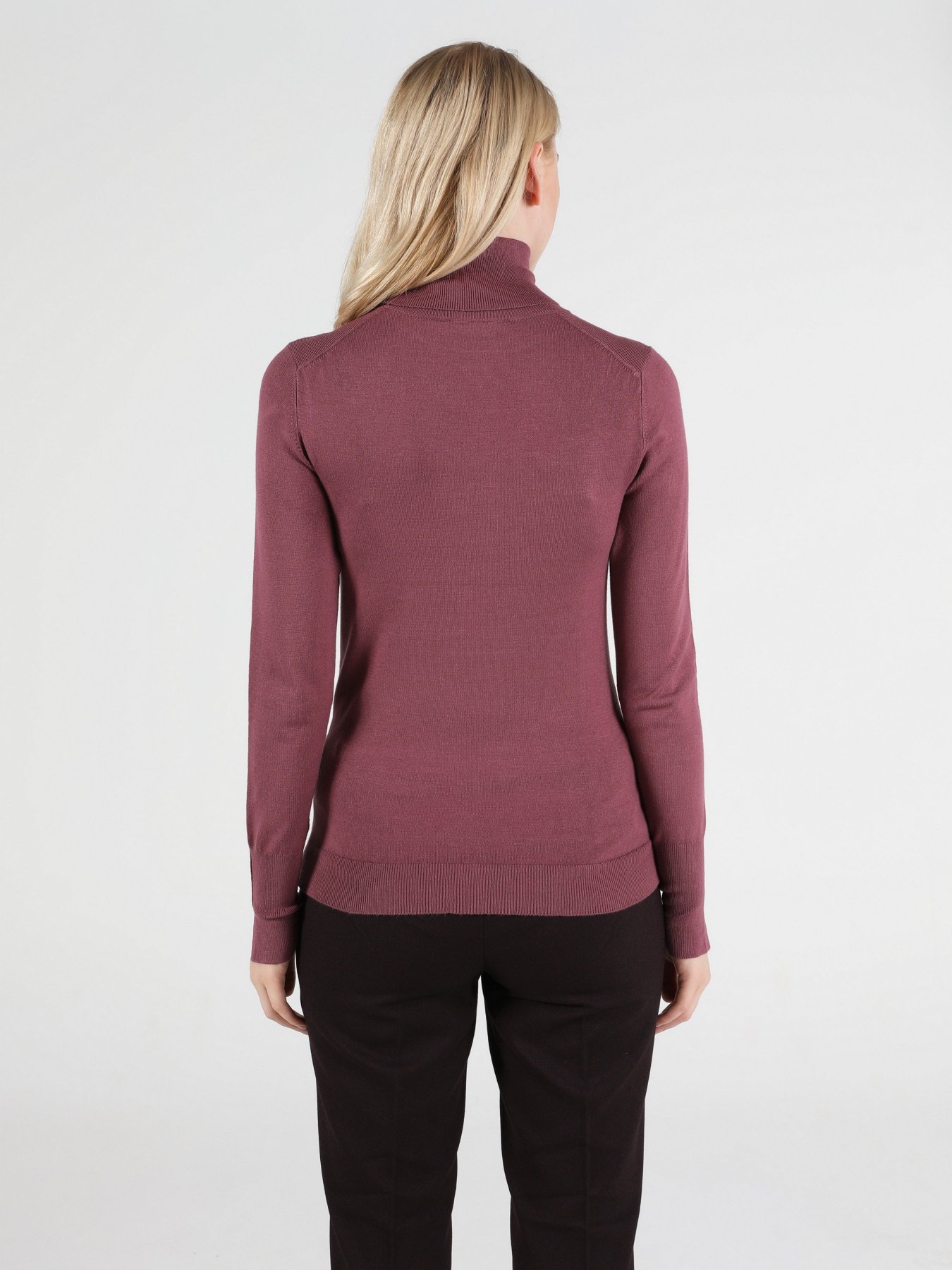 Водолазка Colin’s модель CL1051087PRS Водолазка Colin’s модель CL1051087PRS Фото