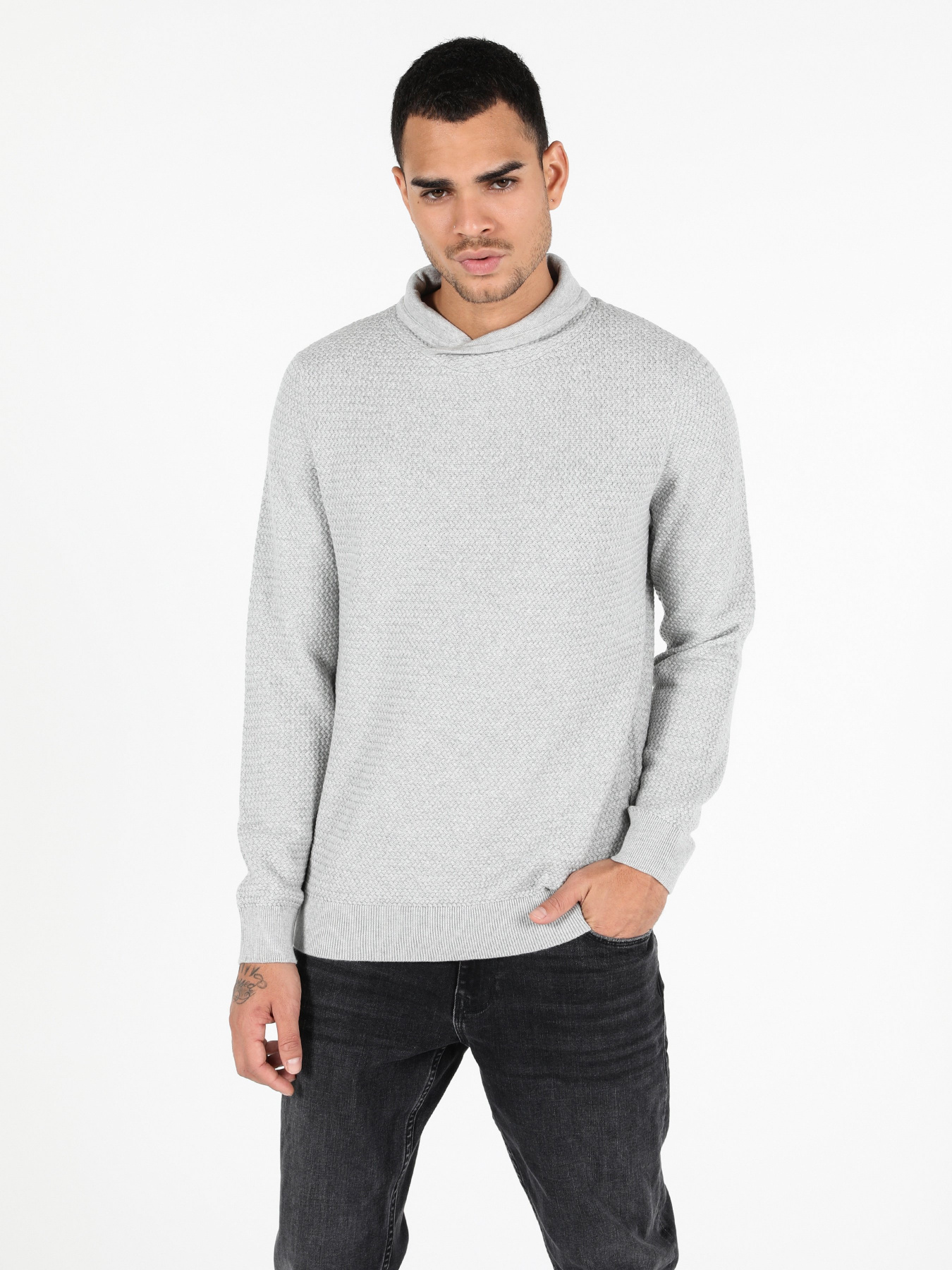 Свитер Colin’s модель CL1051638GRA Свитер Colin’s модель CL1051638GRA Фото