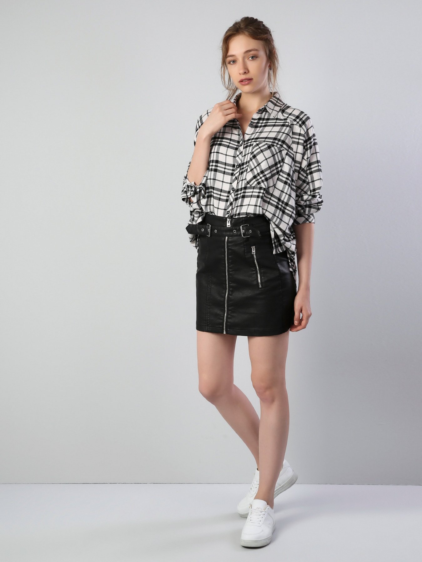 Рубашка повседневная Colin’s модель CL1035495BLK Рубашка повседневная Colin’s модель CL1035495BLK Фото