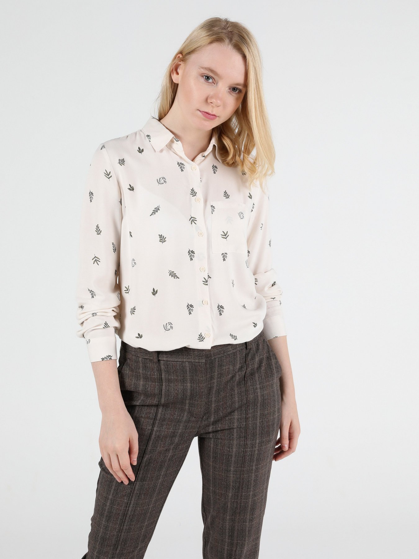 Рубашка повседневная Colin’s модель CL1051130BEI Рубашка повседневная Colin’s модель CL1051130BEI Фото