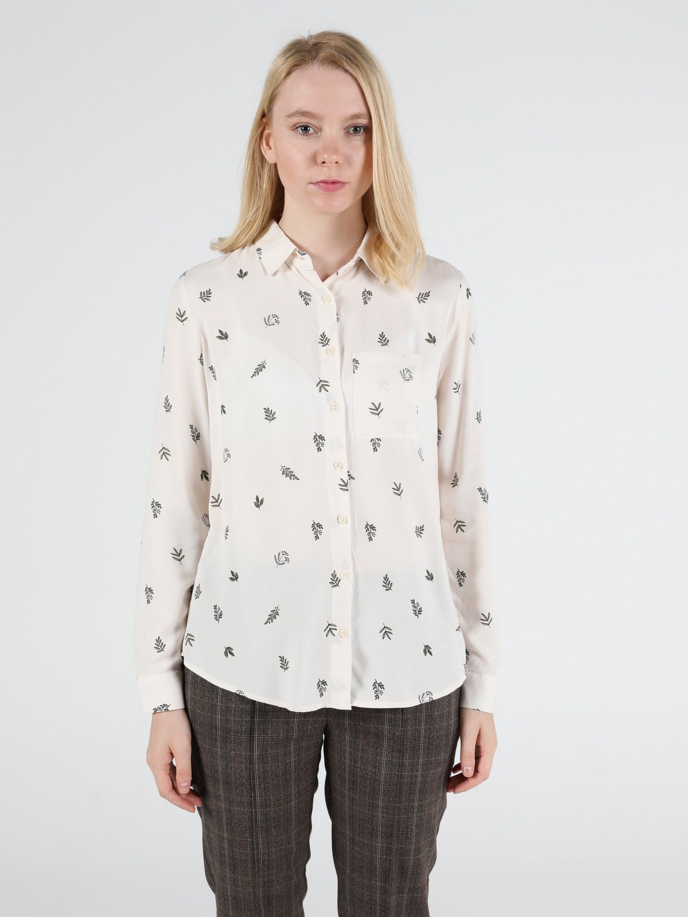 Рубашка повседневная Colin’s модель CL1051130BEI Рубашка повседневная Colin’s модель CL1051130BEI Фото