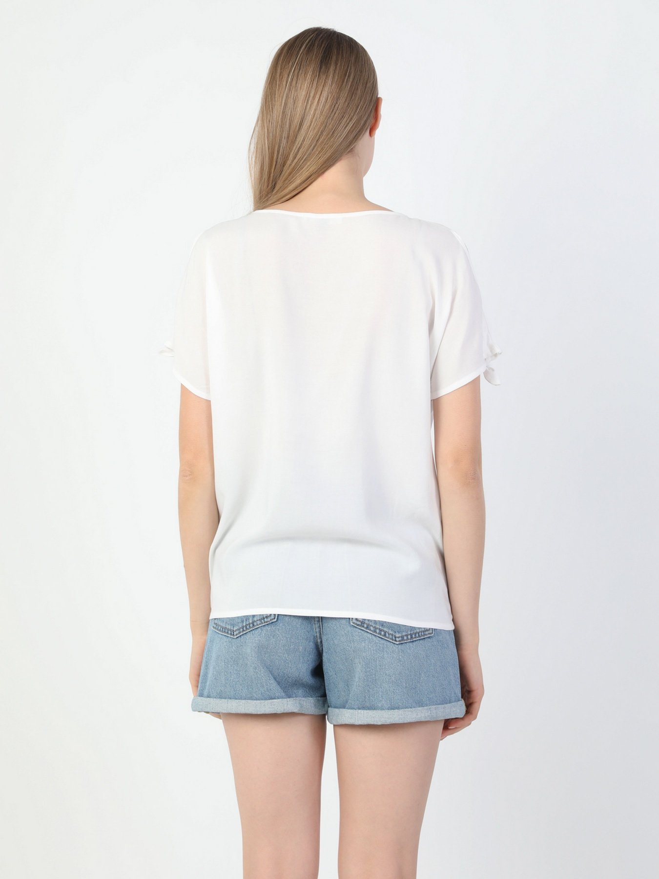 Футболка Colin’s модель CL1048990WHT Фото