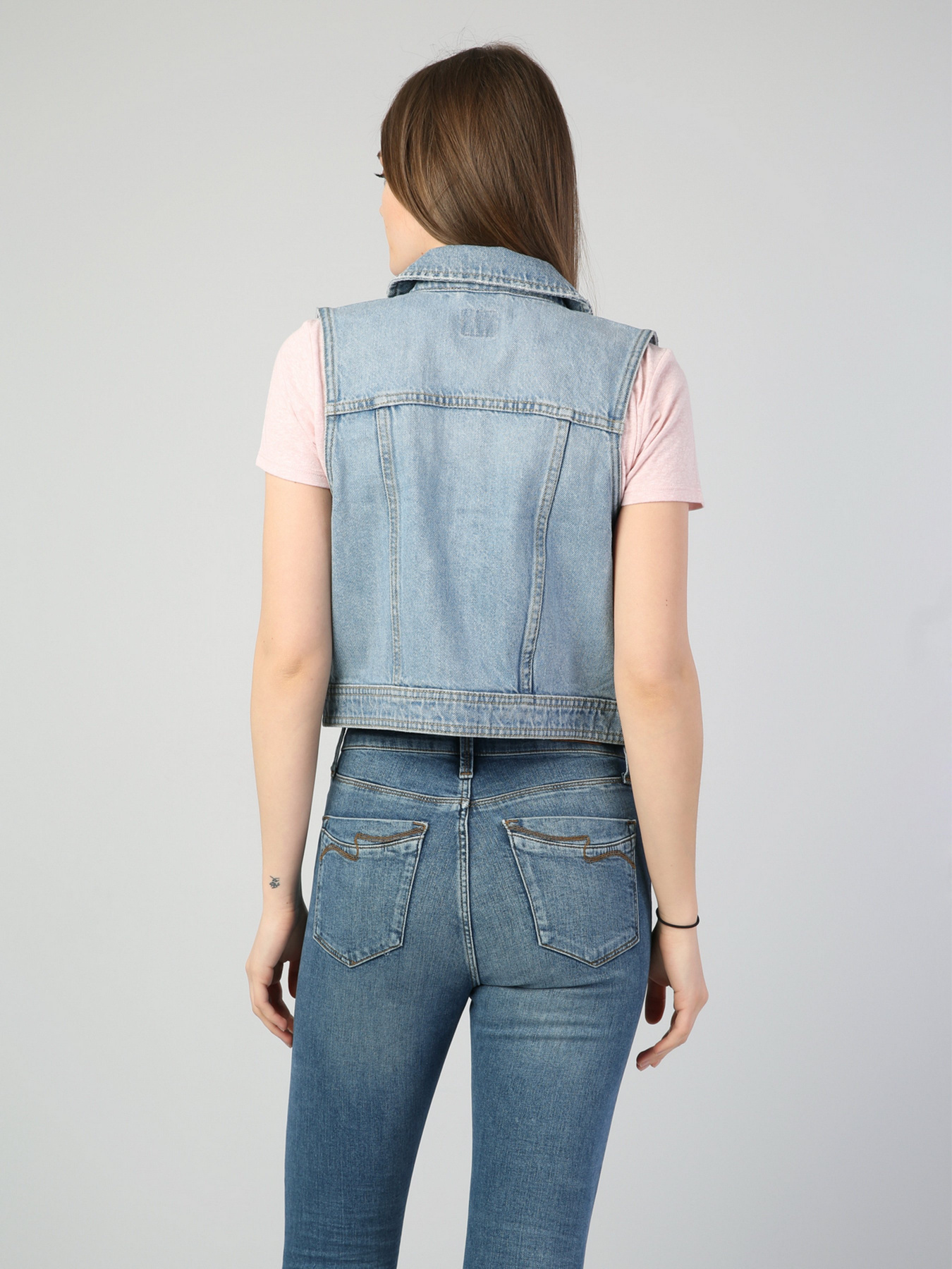 Жилет Colin’s модель CL1042924DN40317 Фото