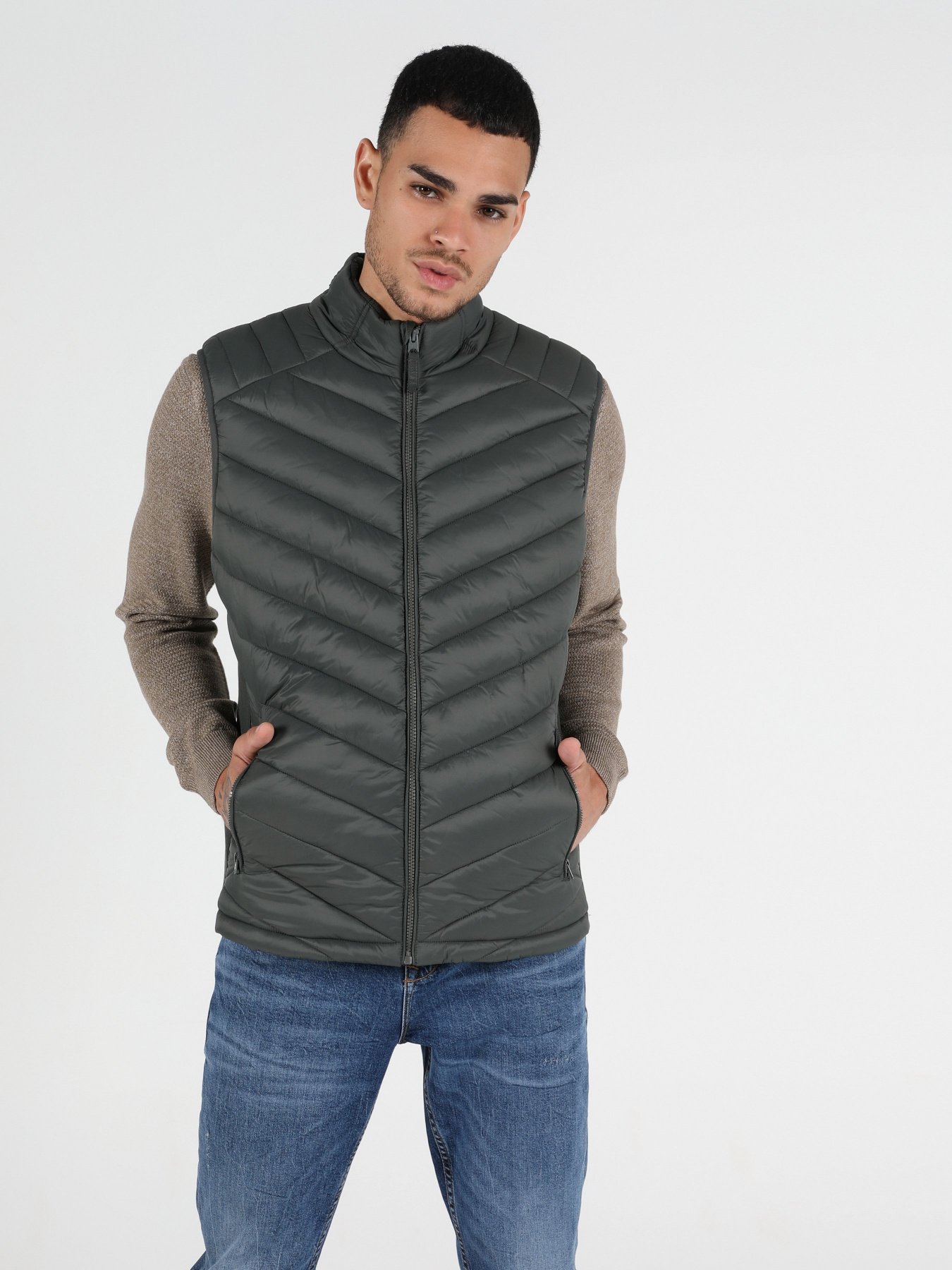 Жилет Colin’s модель CL1045390LKH Фото