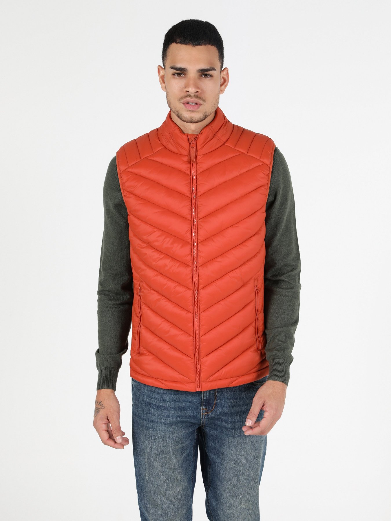 Жилет с утеплителем Colin’s модель CL1045390ORA Фото