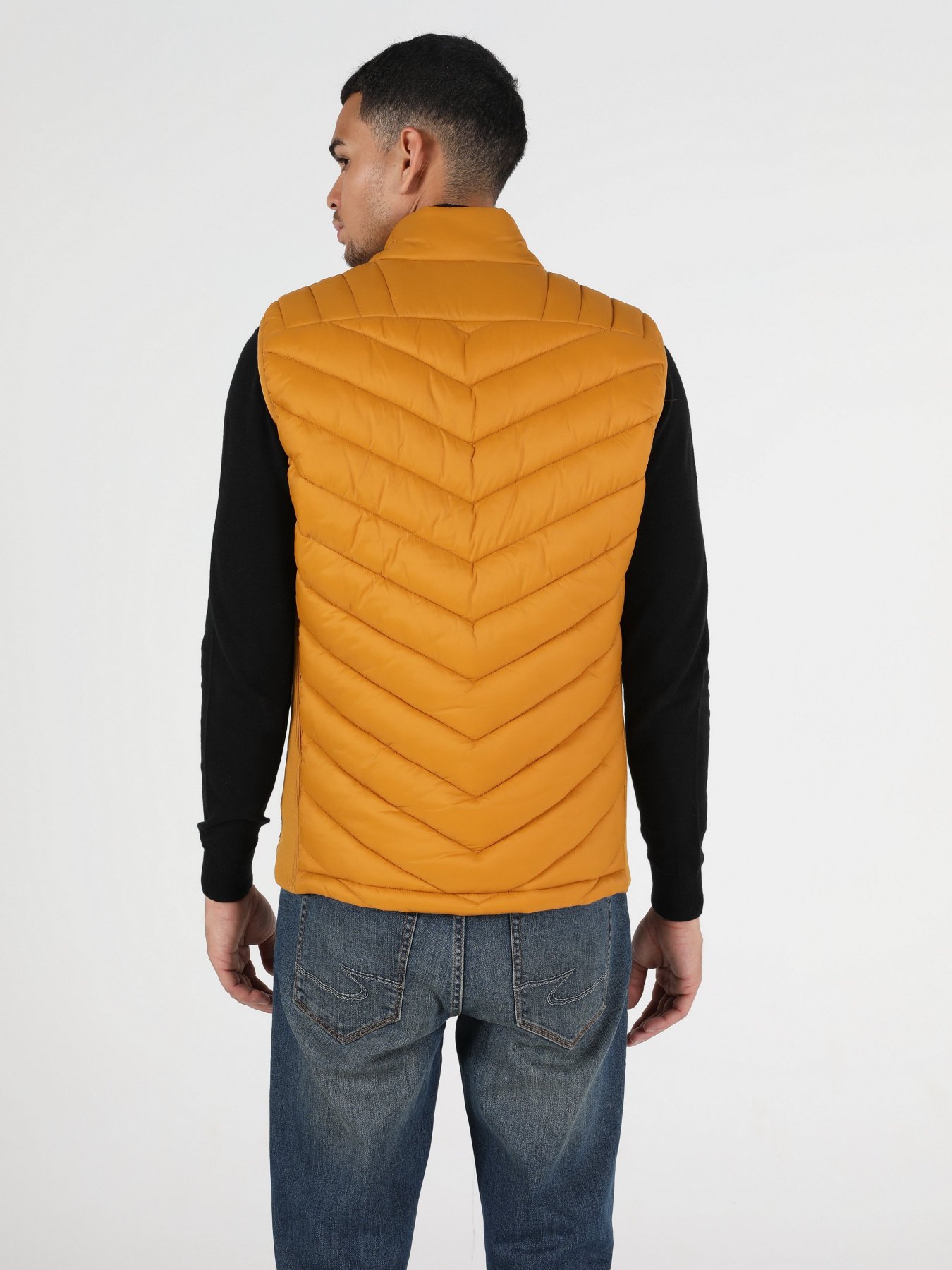 Жилет Colin’s модель CL1045390YLS Фото