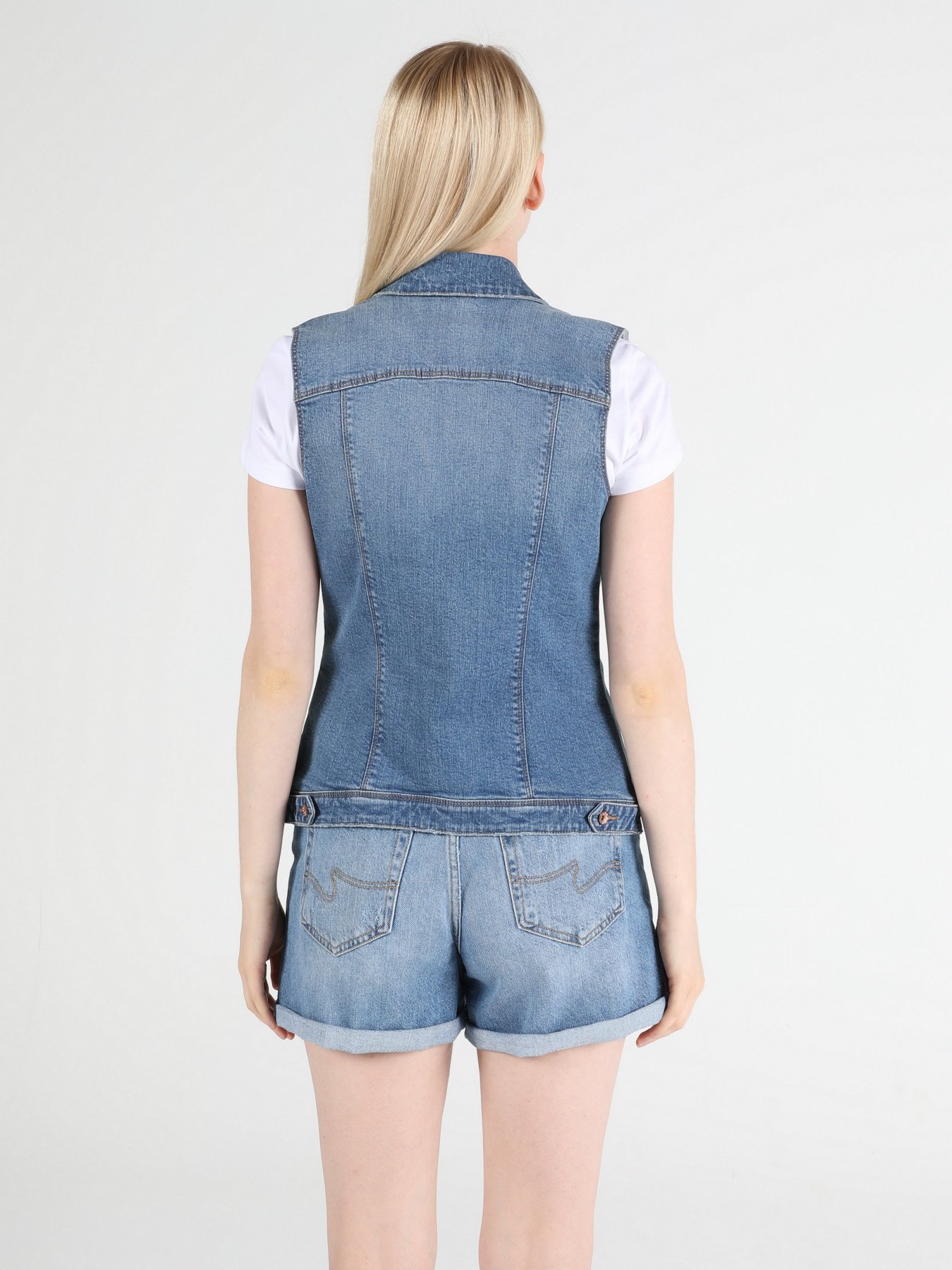 Жилет Colin’s модель CL1049697DN40350 Фото