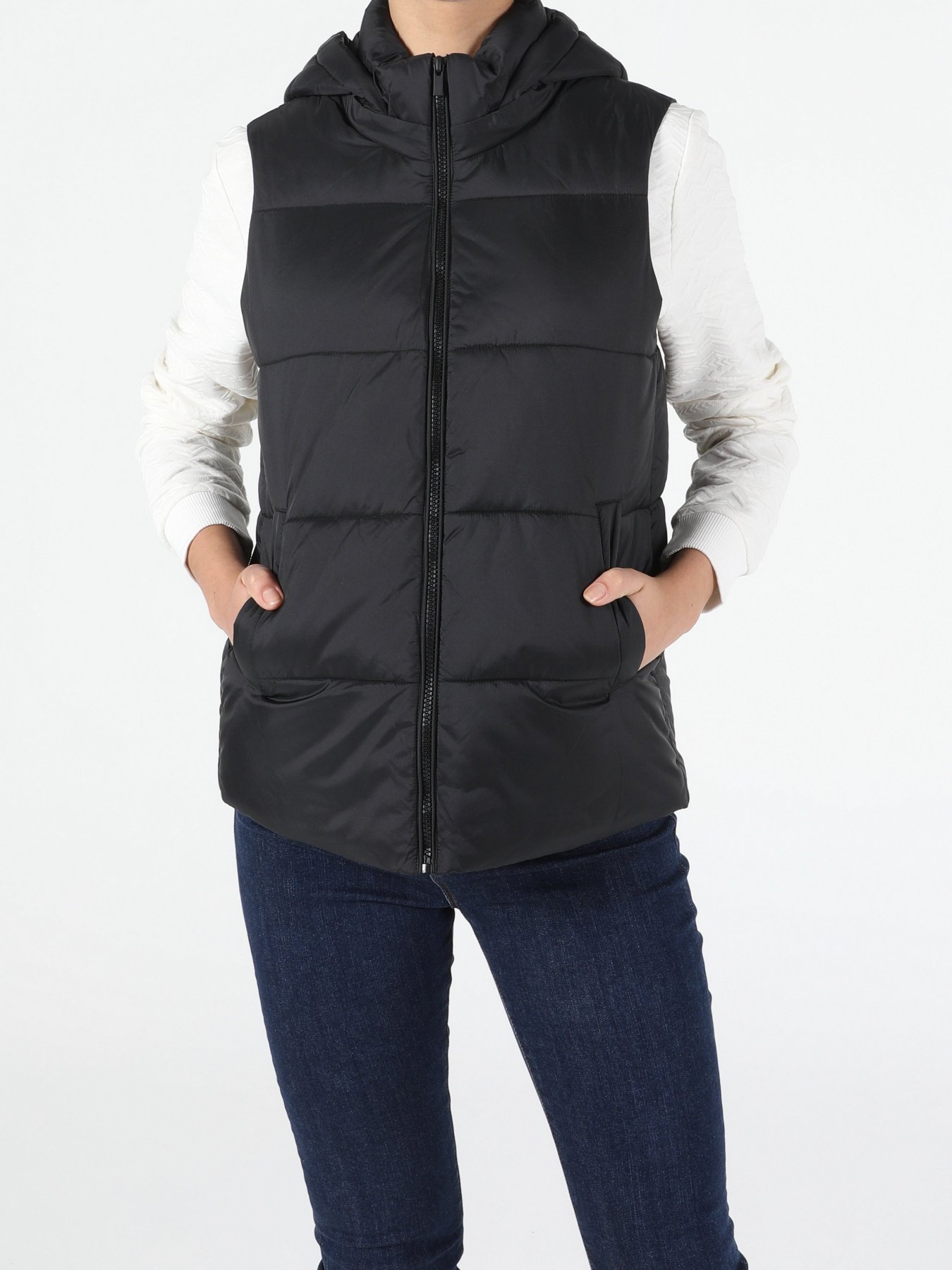 Жилет Colin’s модель CL1050301BLK Жилет Colin’s модель CL1050301BLK Фото