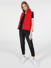 Жилет Colin’s модель CL1051064RED Фото