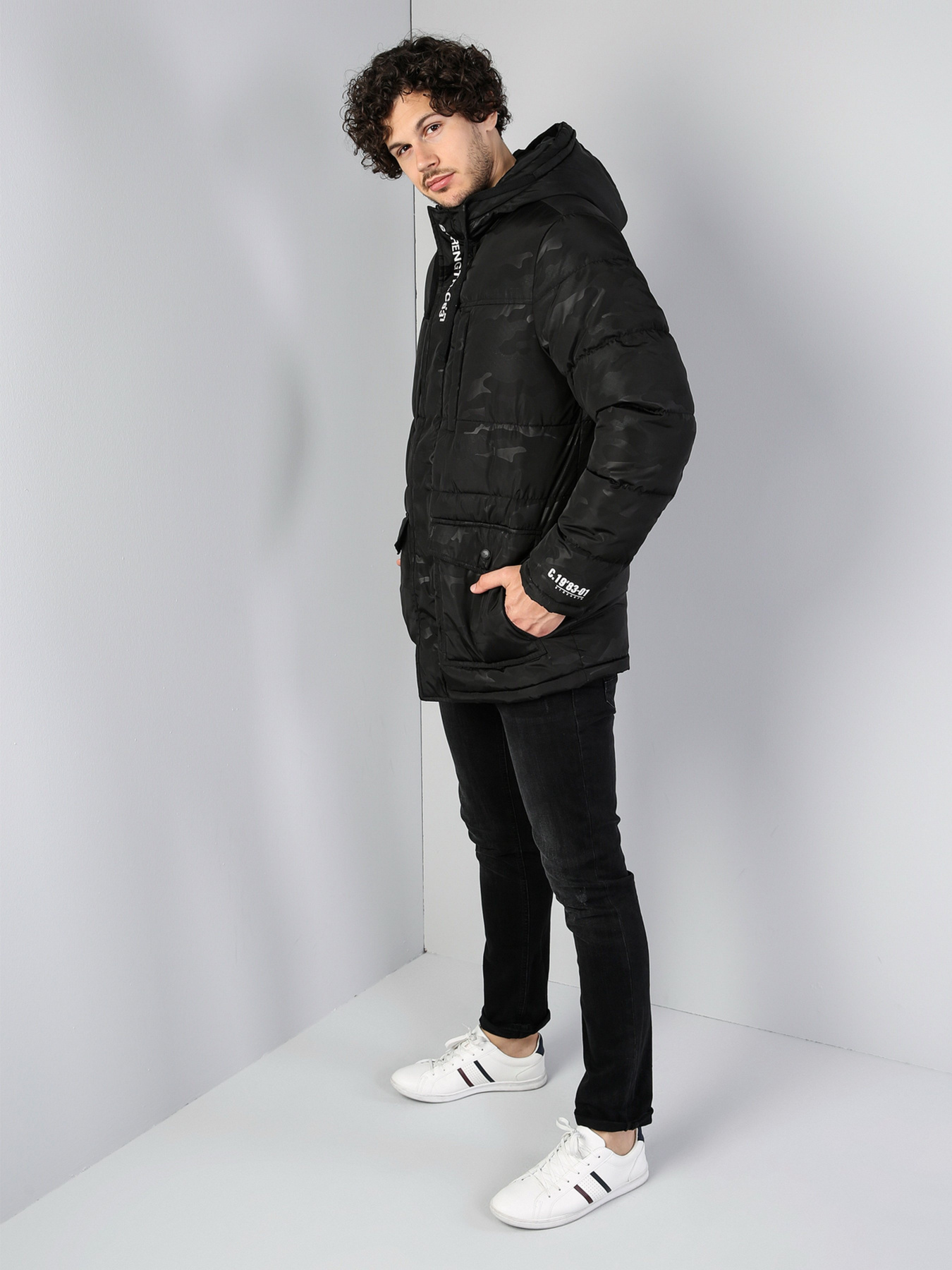 Пуховик Colin’s модель CL1035965BLK Фото