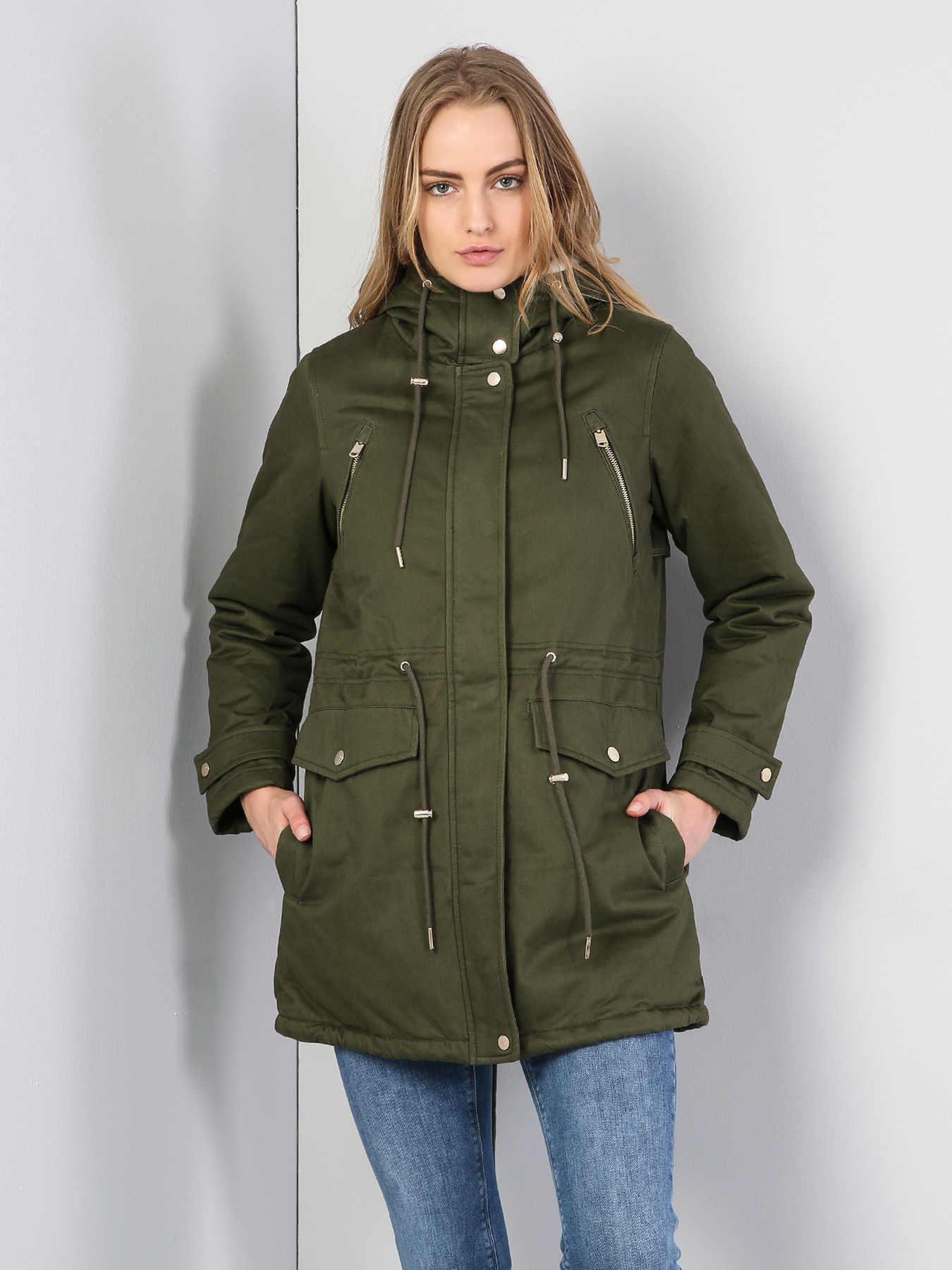 Куртки и дубленки Colin’s модель CL1035978KHA Куртки и дубленки Colin’s модель CL1035978KHA Фото