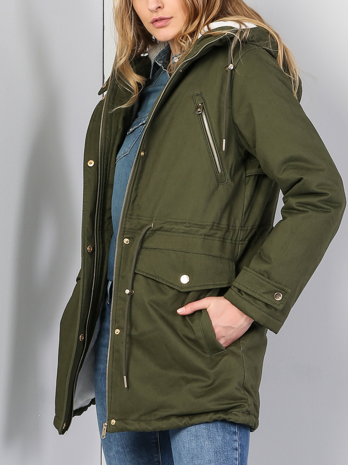 Куртки и дубленки Colin’s модель CL1035978KHA Куртки и дубленки Colin’s модель CL1035978KHA Фото