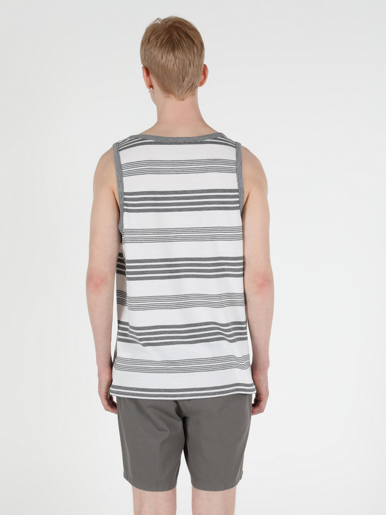 Майка Colin’s модель CL1049493OFW Фото