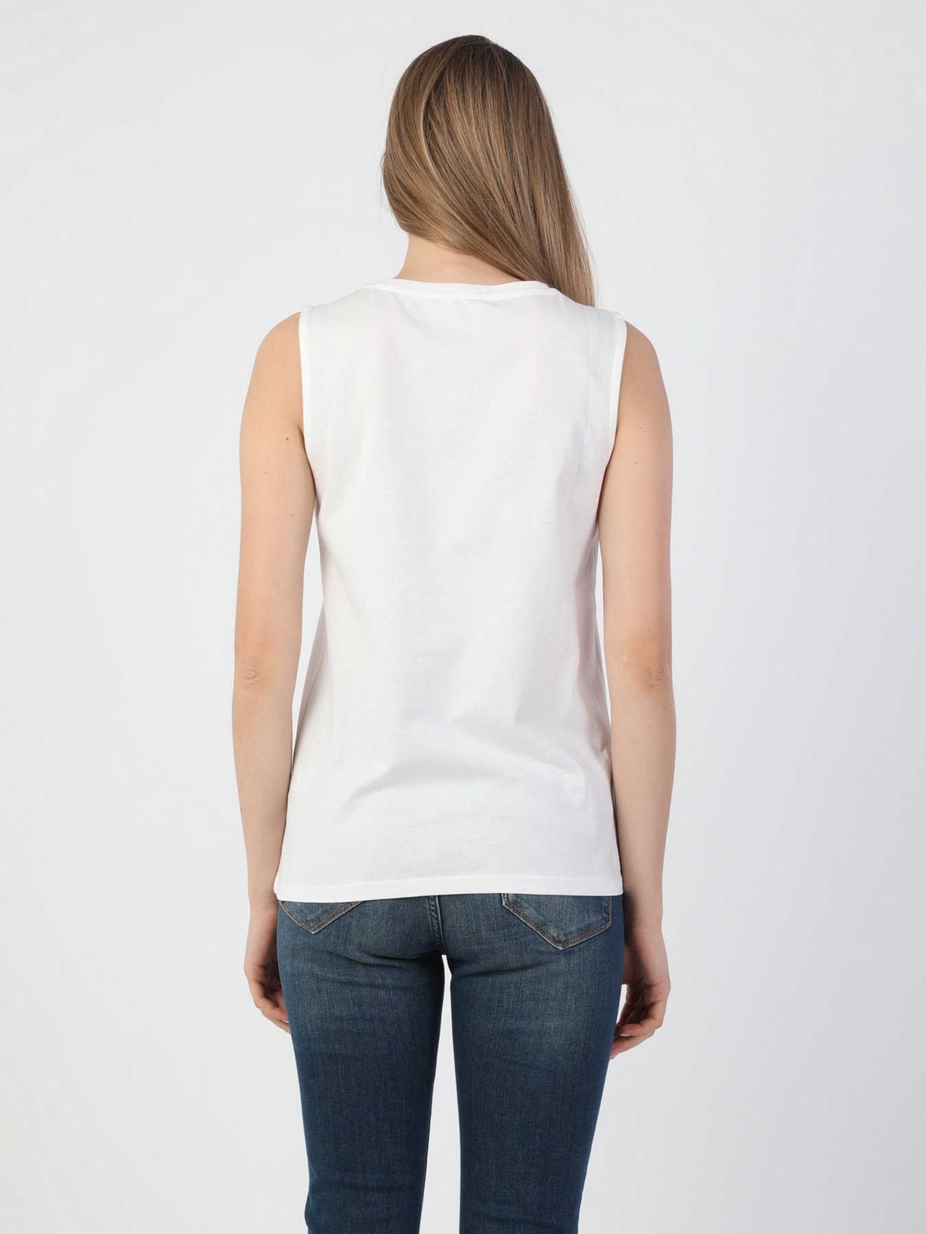 Майка для дома Colin’s модель CL1049530OFW Фото