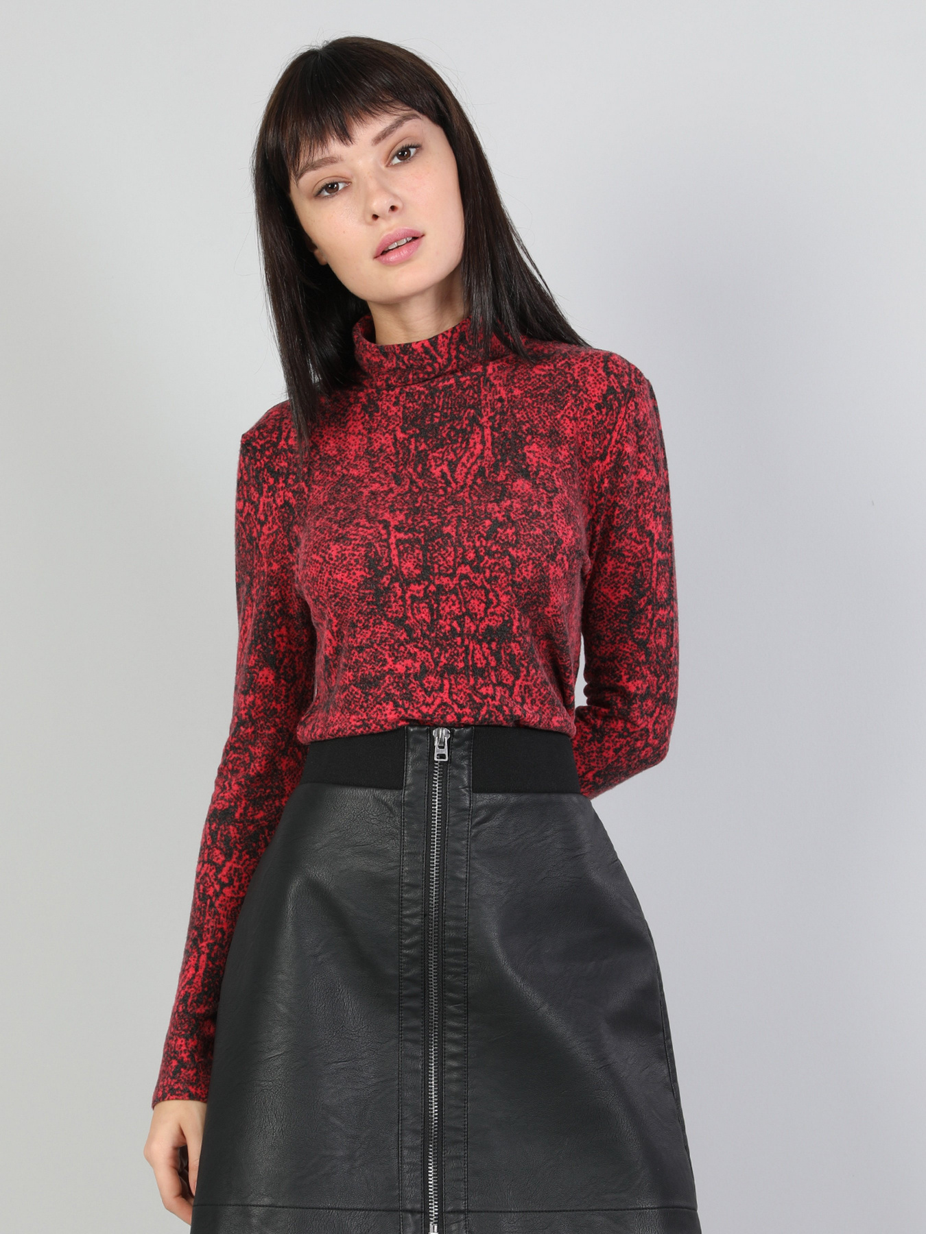 Водолазка Colin’s модель CL1046139RED Фото