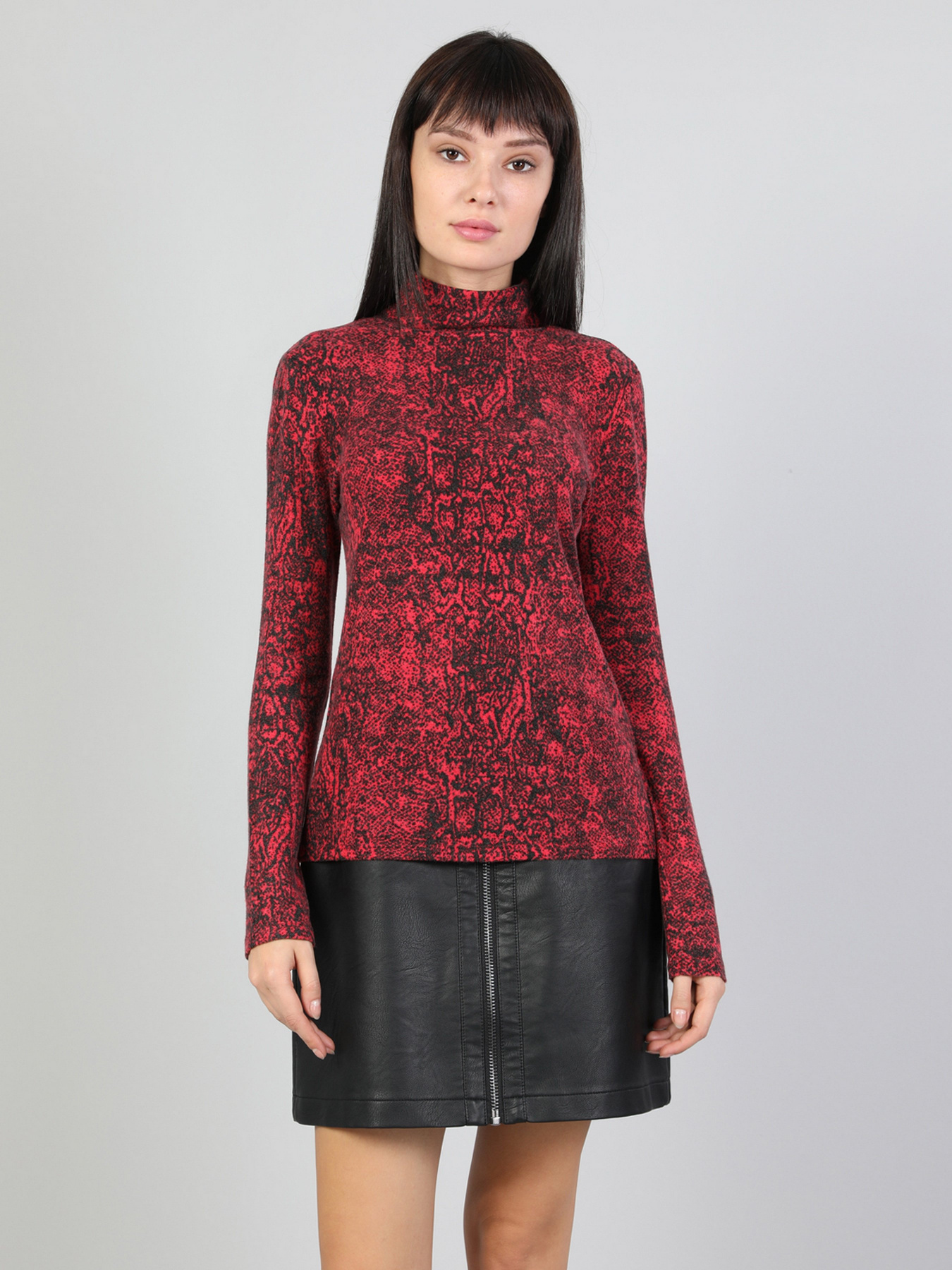 Водолазка Colin’s модель CL1046139RED Фото