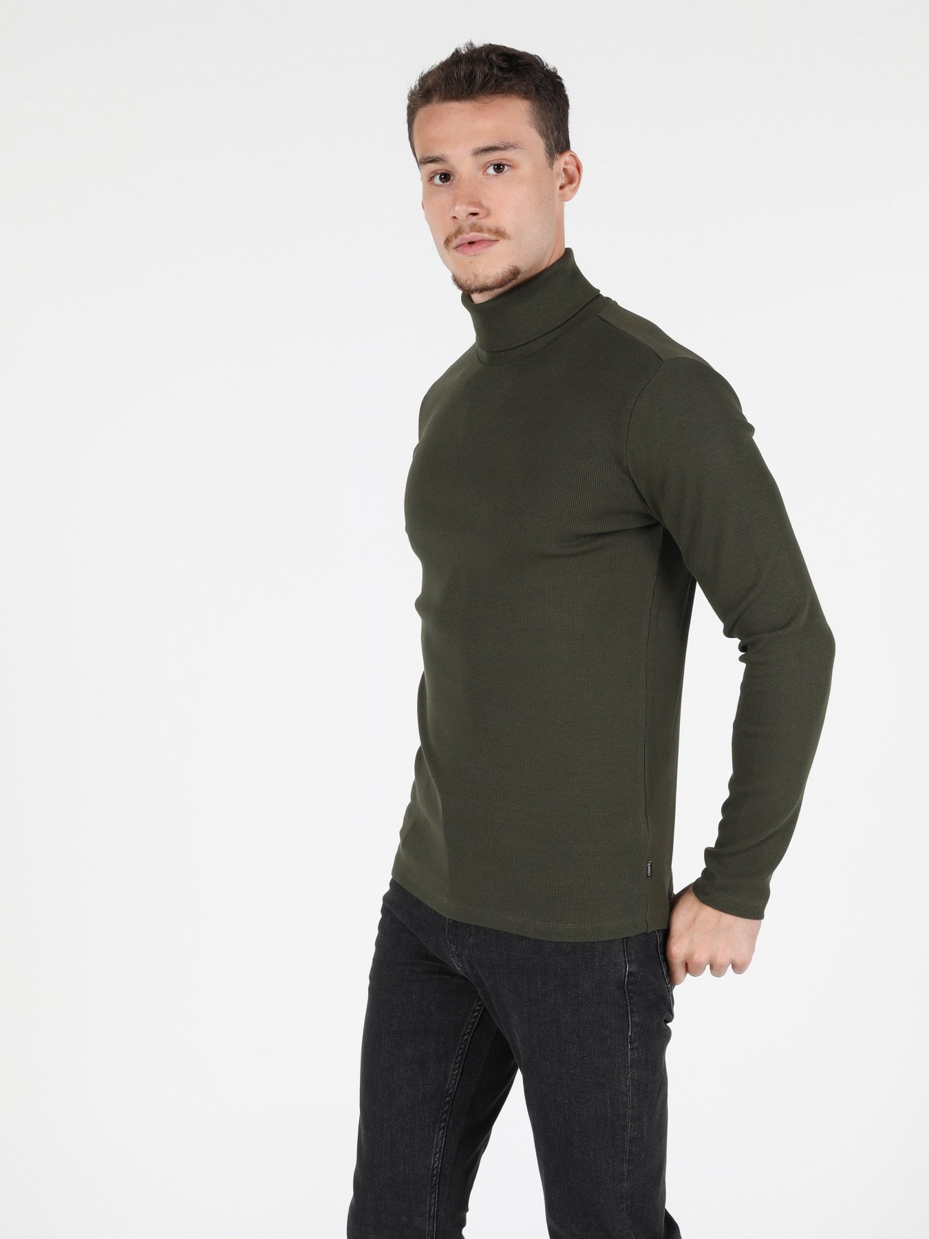 Водолазка Colin’s модель CL1049854KHA Фото