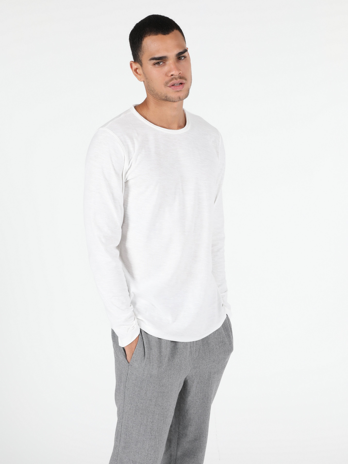 Лонгслів Colin’s модель CL1051133OFW Фото