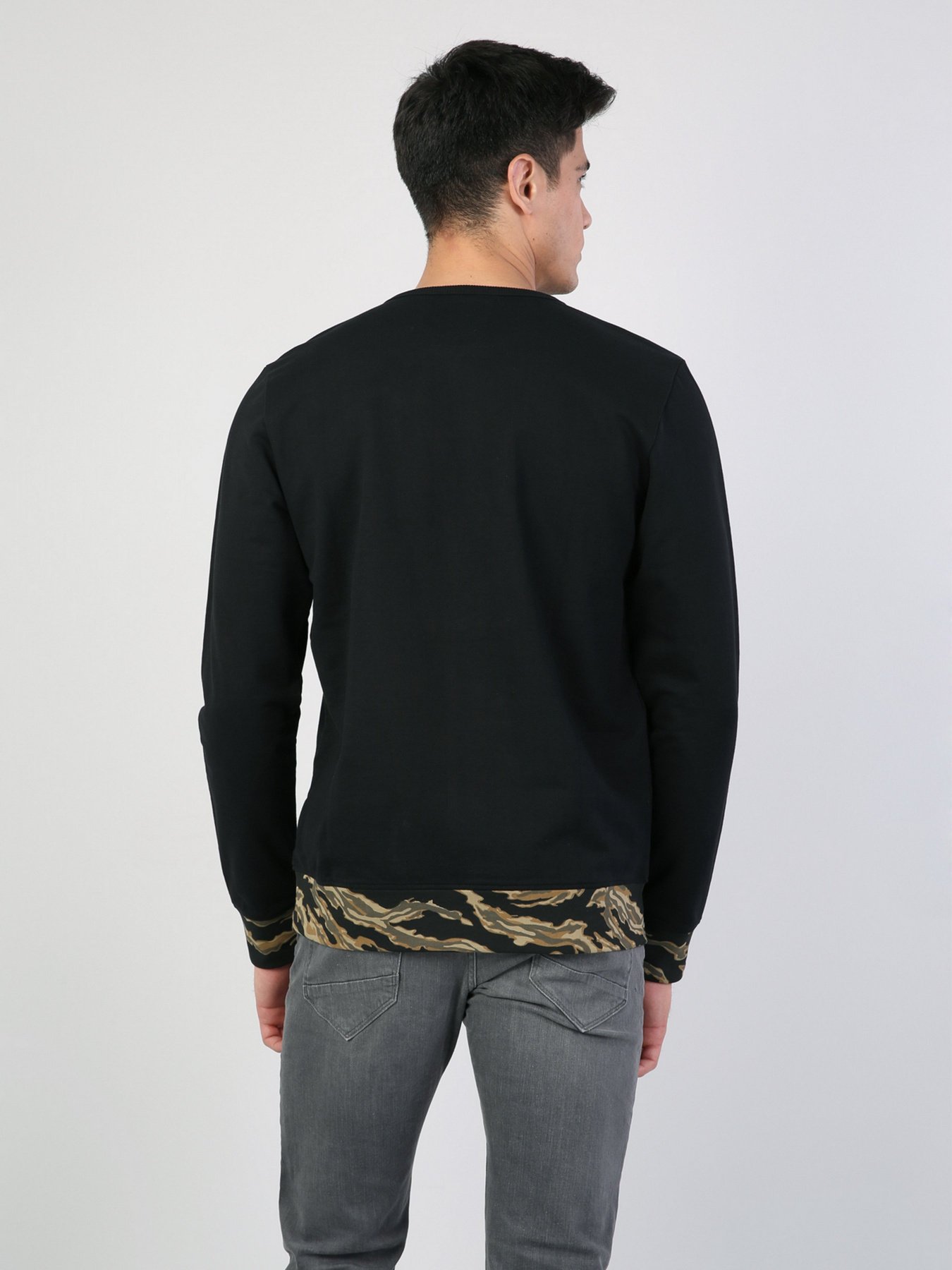 Реглан Colin’s модель CL1044190BLK Фото