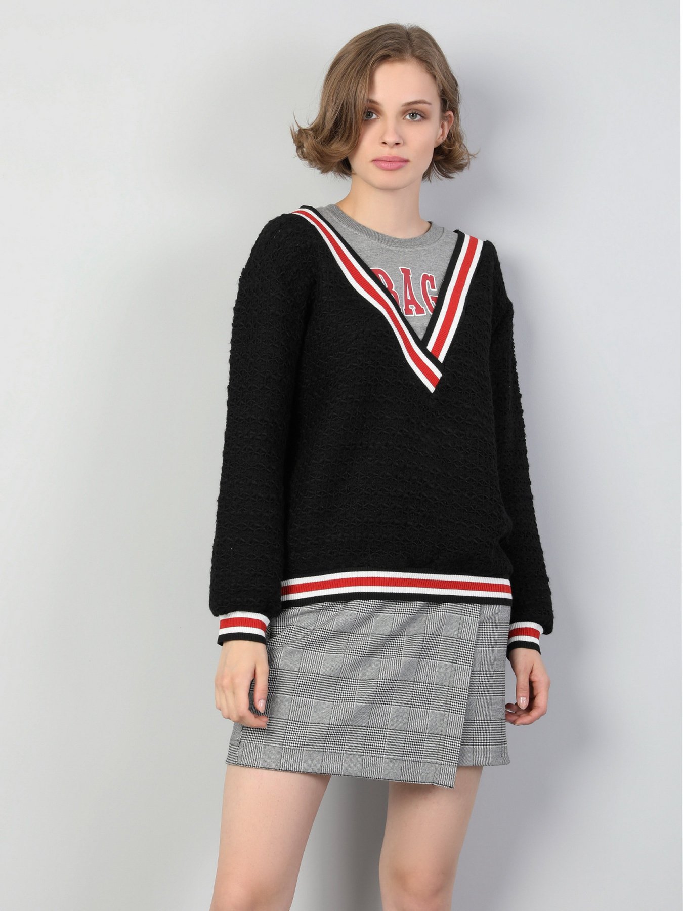 Джемпер Colin’s модель CL1045486BLK Фото