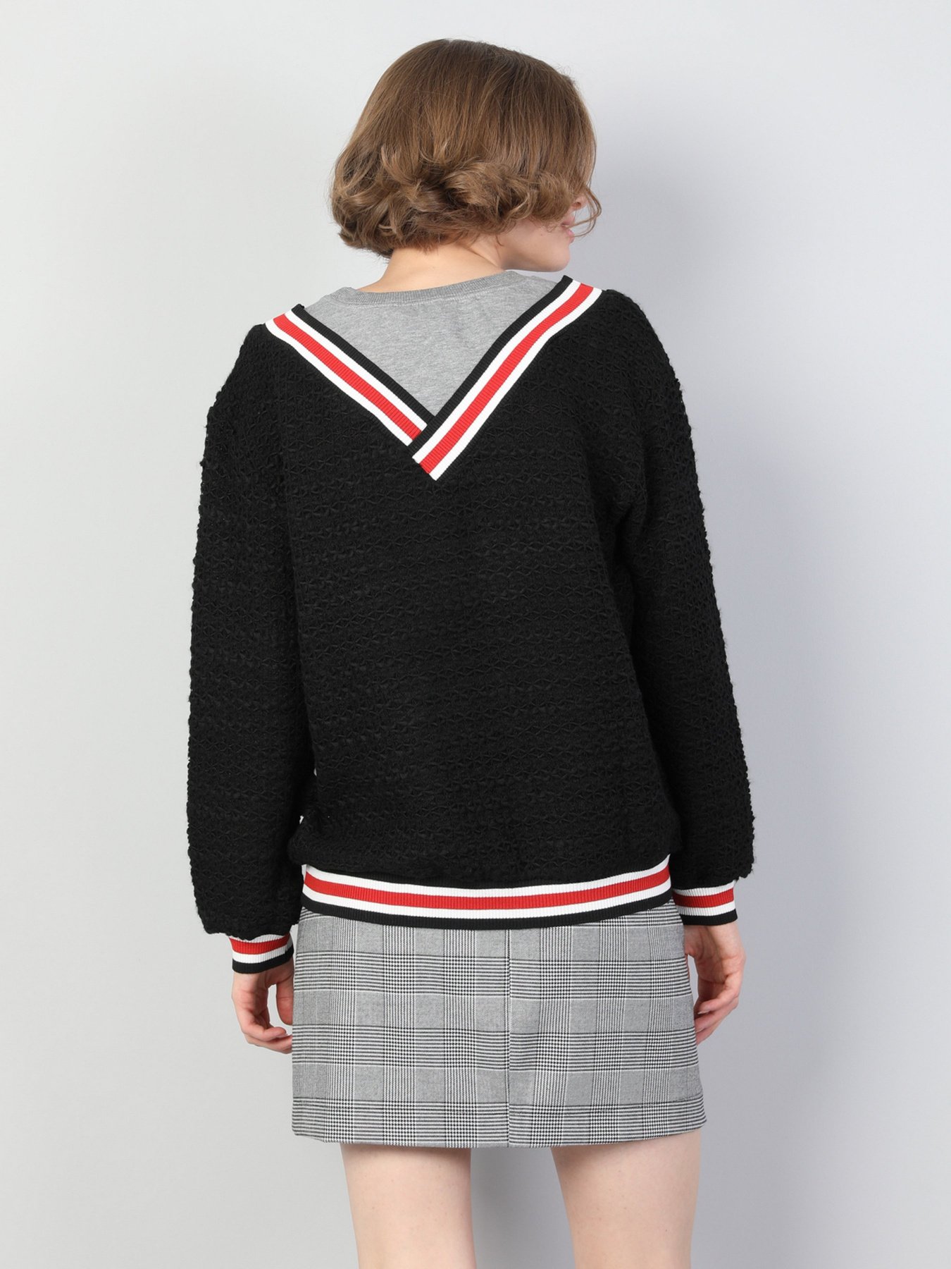 Джемпер Colin’s модель CL1045486BLK Фото