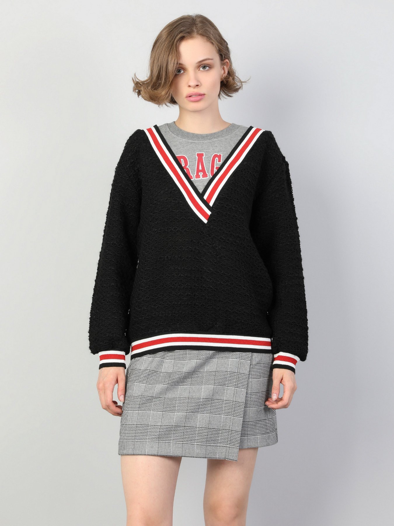 Джемпер Colin’s модель CL1045486BLK Фото