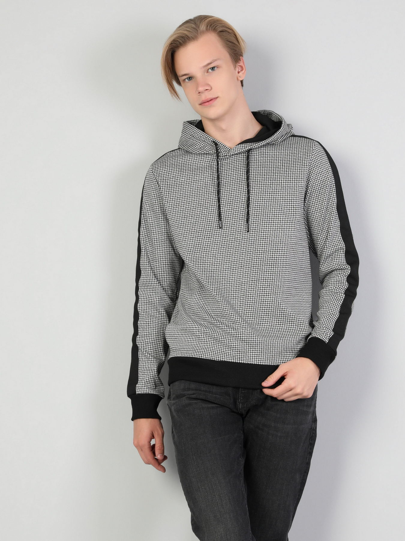 Худи Colin’s модель CL1045733BLK Фото