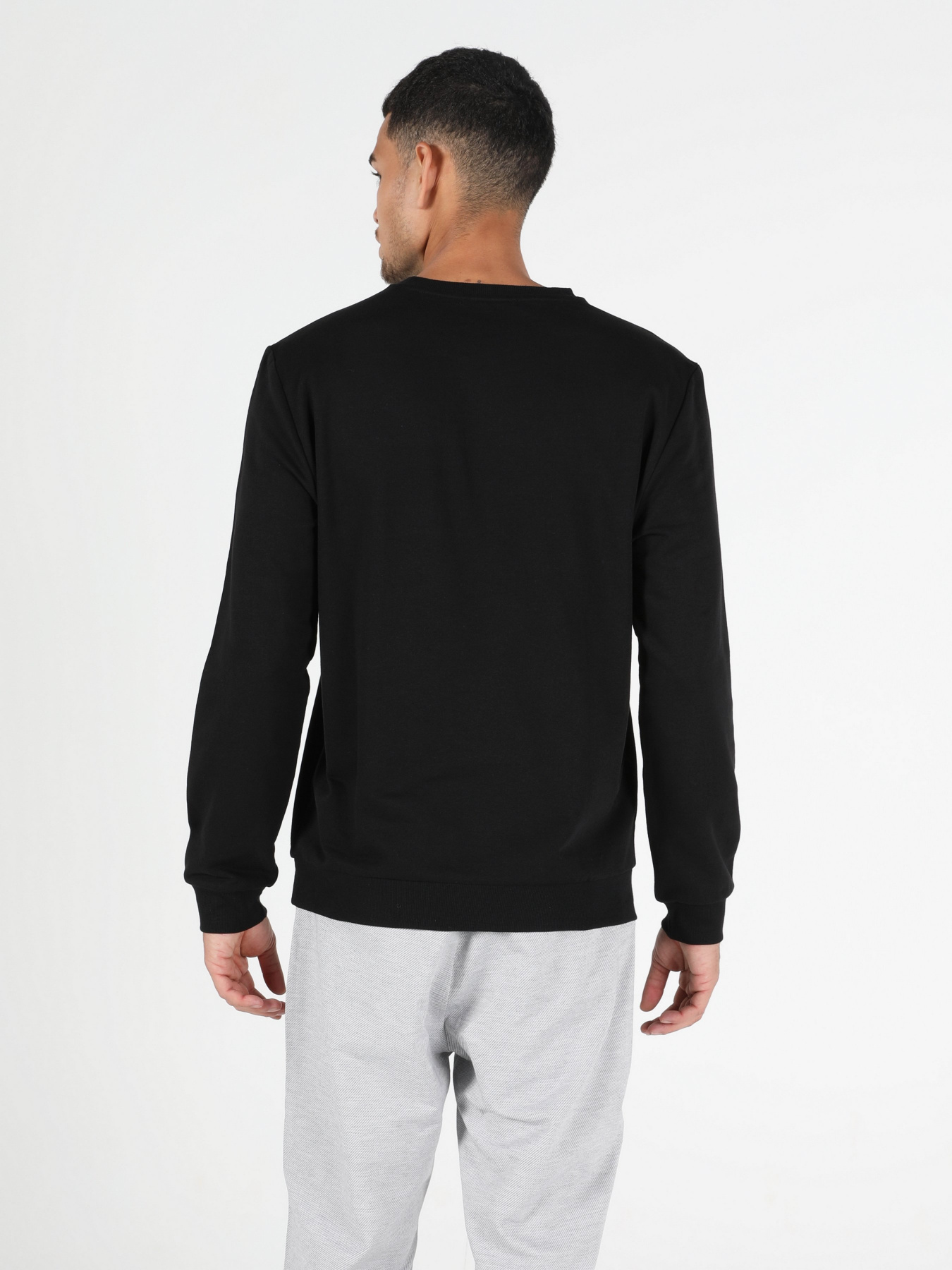 Світшот Colin’s модель CL1051127BLK Фото