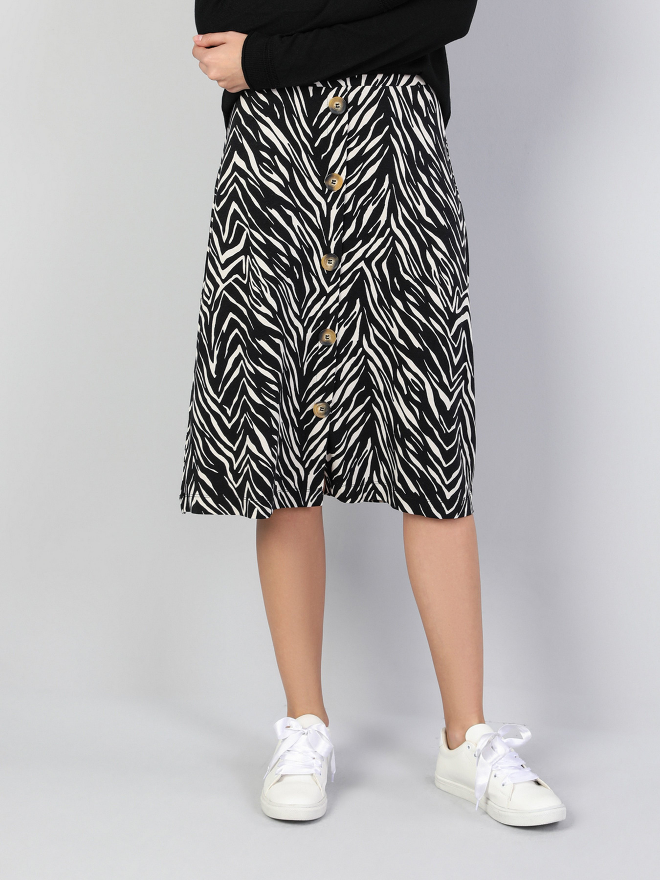 Юбки Colin’s модель CL1046392BLK Юбки Colin’s модель CL1046392BLK Фото