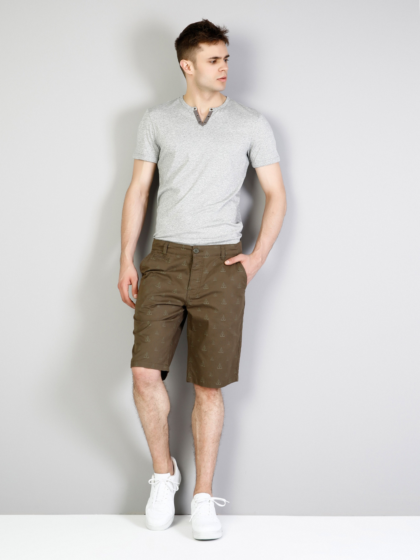 Шорти Colin’s модель CL1034318KHA Фото