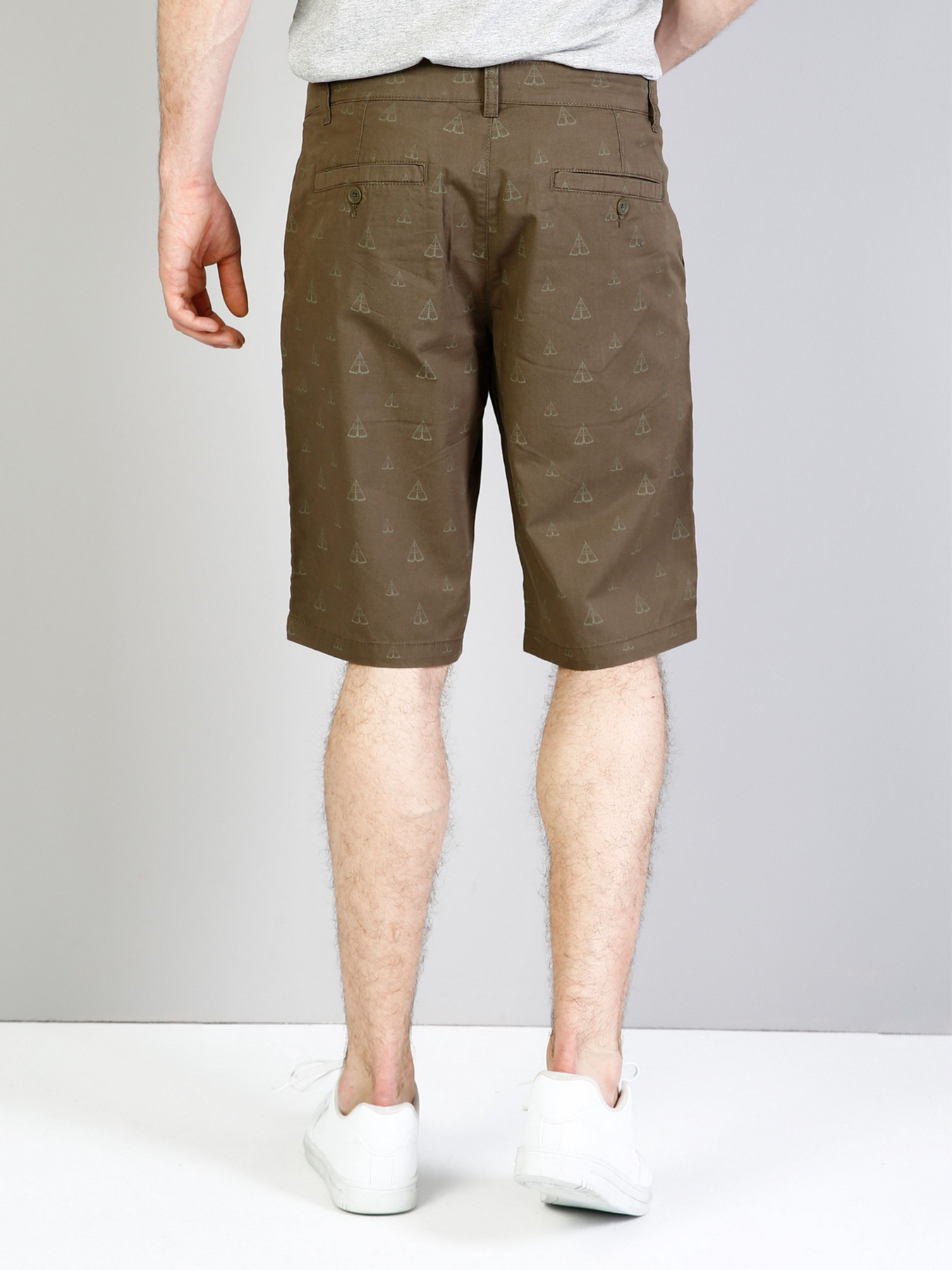 Повседневные шорты Colin’s модель CL1034318KHA Фото