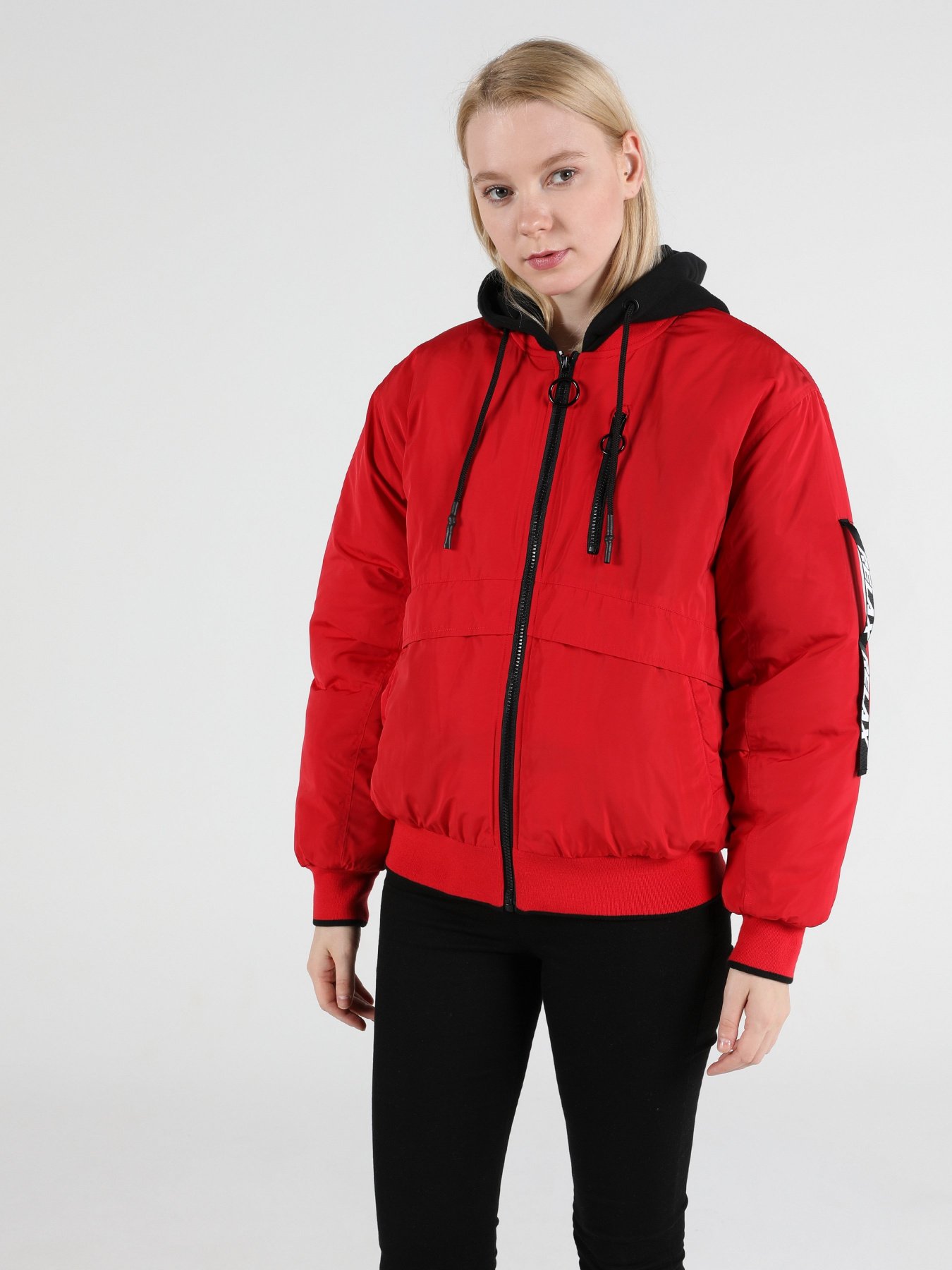 Зимняя куртка Colin’s модель CL1051066RED Фото