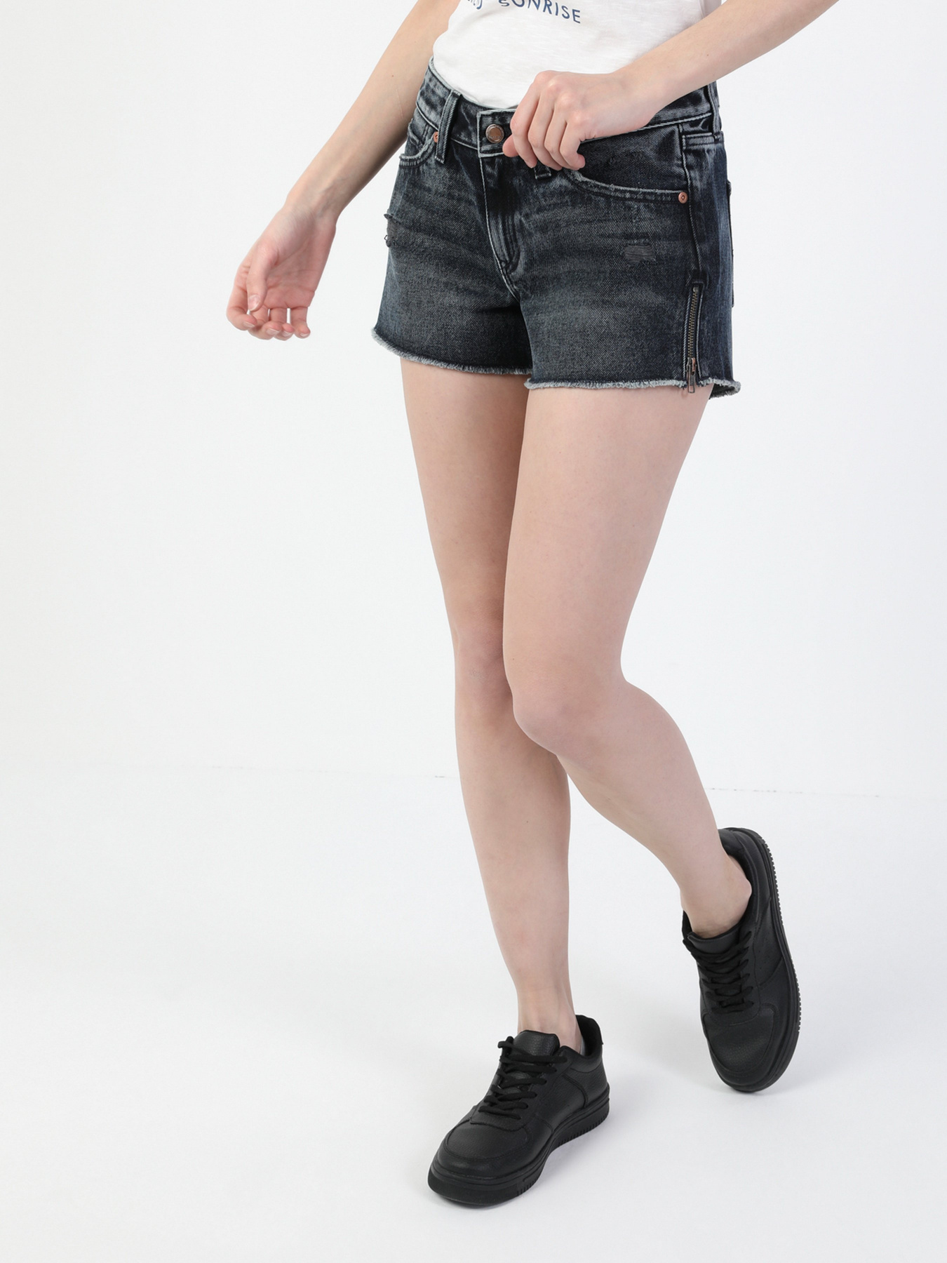 Шорты Colin’s модель CL1049707DN04057 Фото