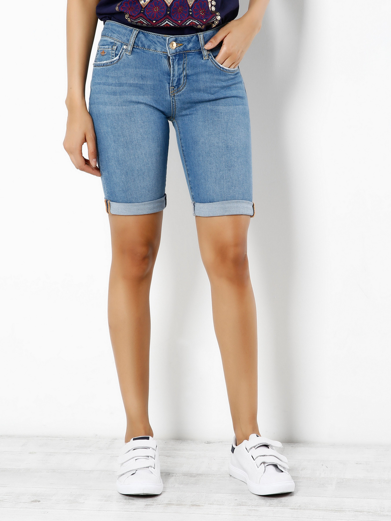 Шорты джинсовые Colin’s модель CL1029633DN08362 Фото