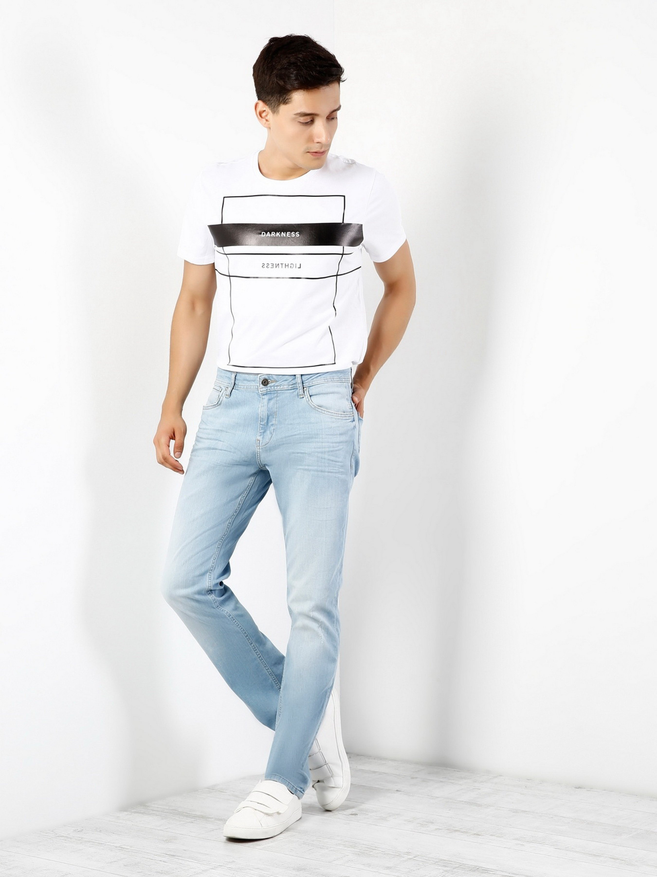 Джинсы Colin’s 044 Karl модель CL1029933DN08279 Джинсы Colin’s 044 Karl модель CL1029933DN08279 Фото