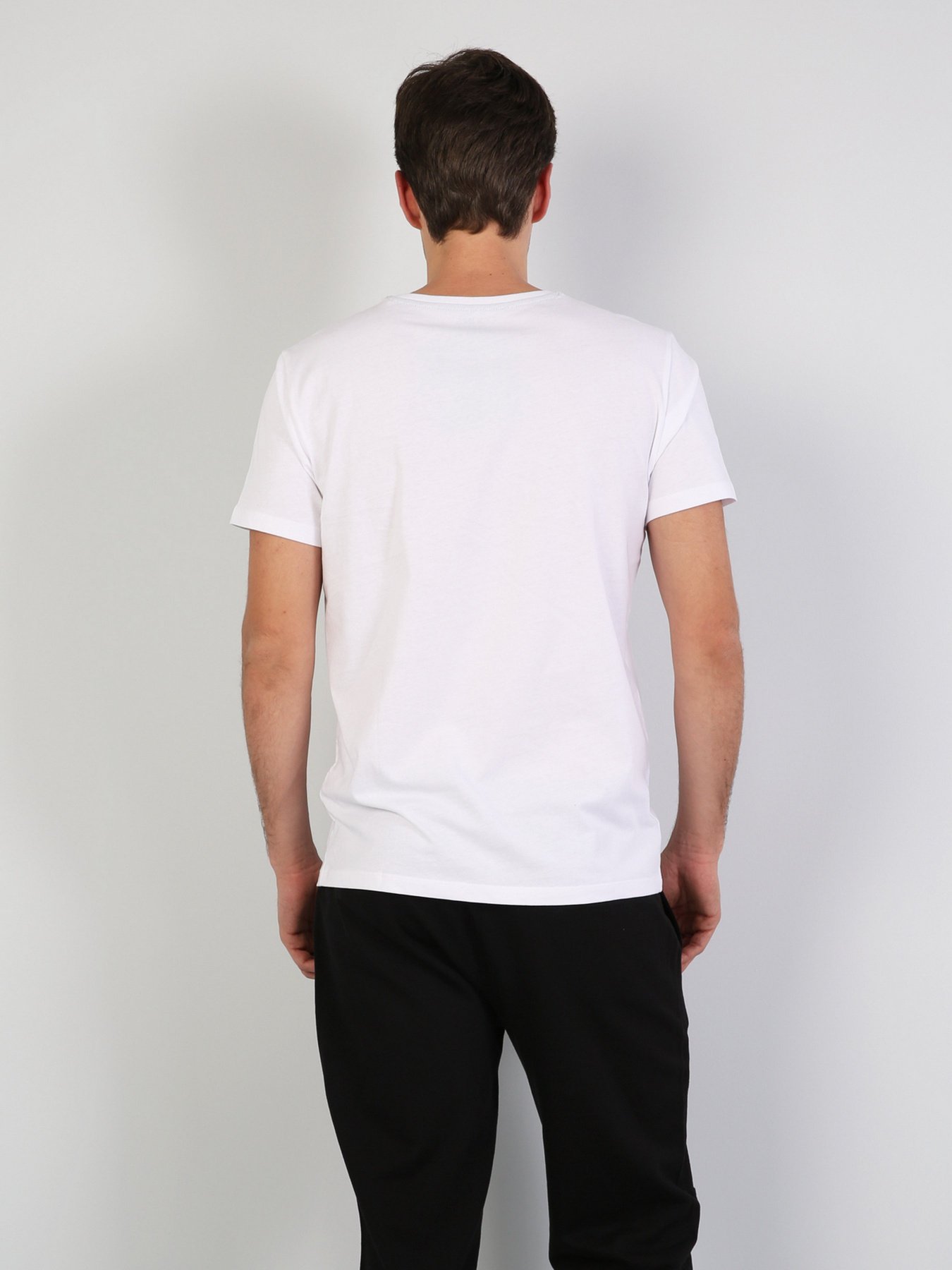 Футболки и поло Colin’s модель CL1043007WHT Фото