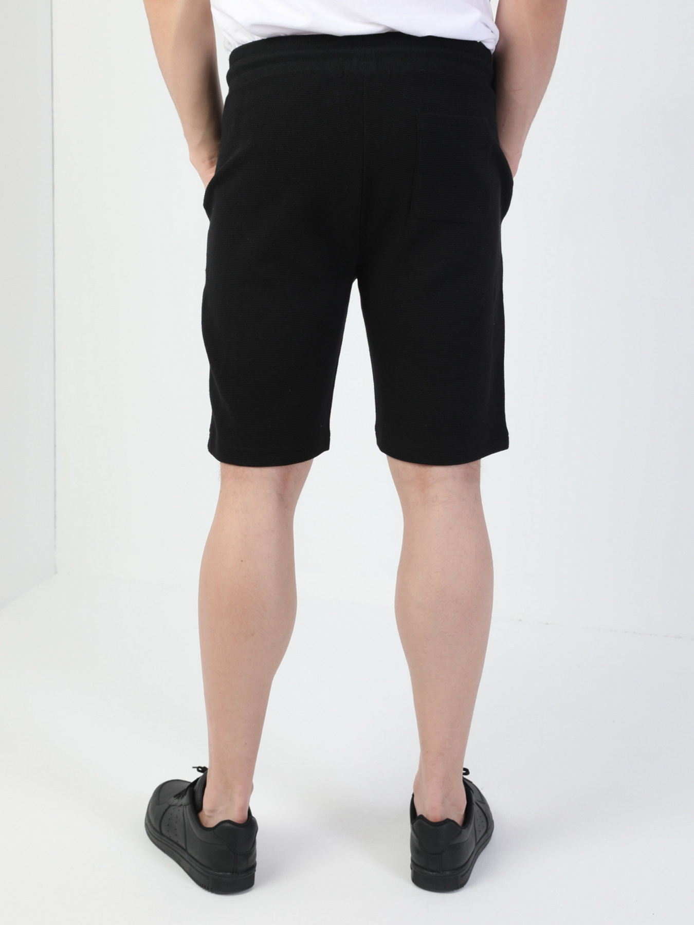 Повседневные шорты Colin’s модель CL1049501BLK Фото