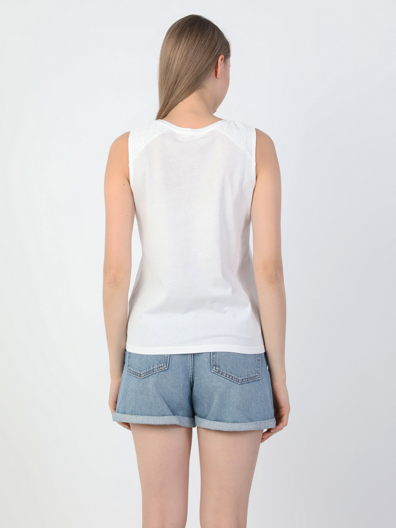 Майка для дома Colin’s модель CL1049060WHT Фото