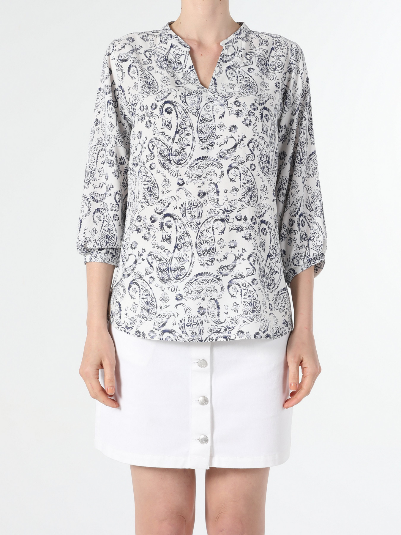 Блуза Colin’s модель CL1056428OFW Блуза Colin’s модель CL1056428OFW Фото