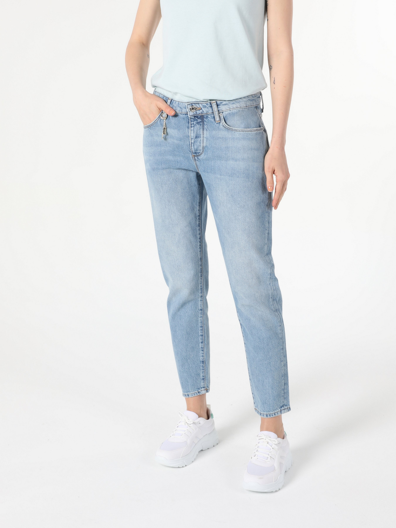 Бойфренды Colin’s модель CL1055689DN41540 Фото